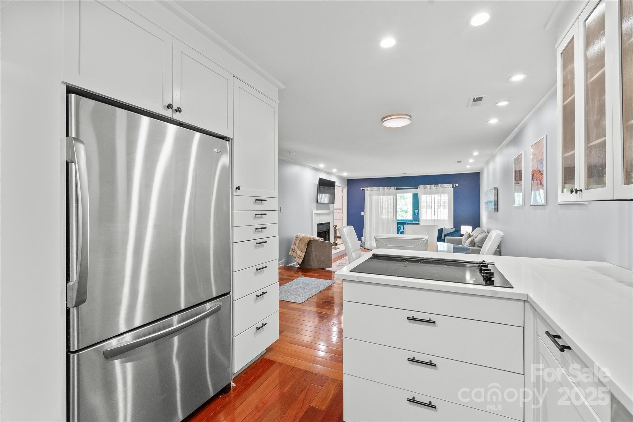 300 E Park Avenue Unit: 16