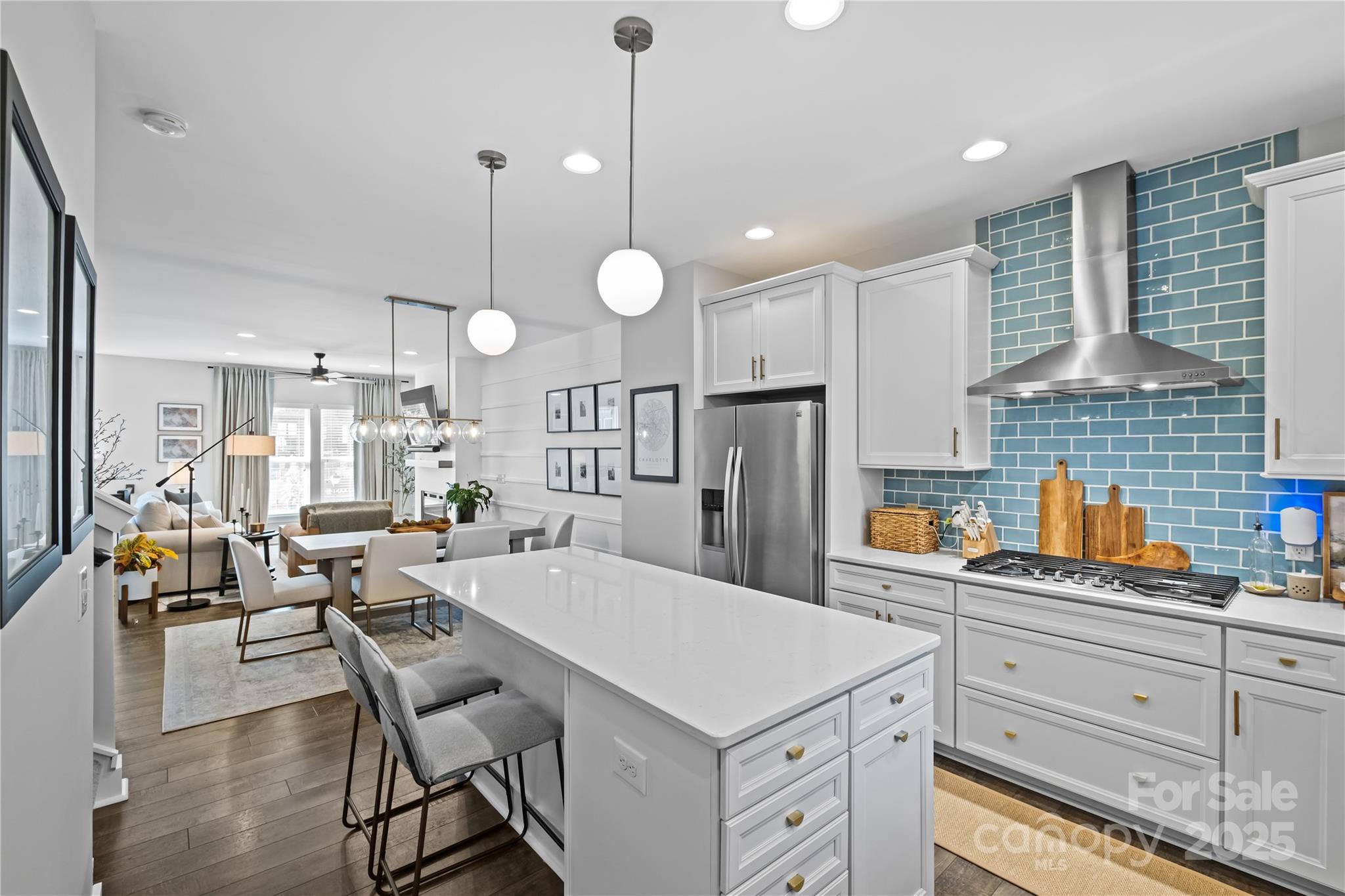 2863 Grand Union Way