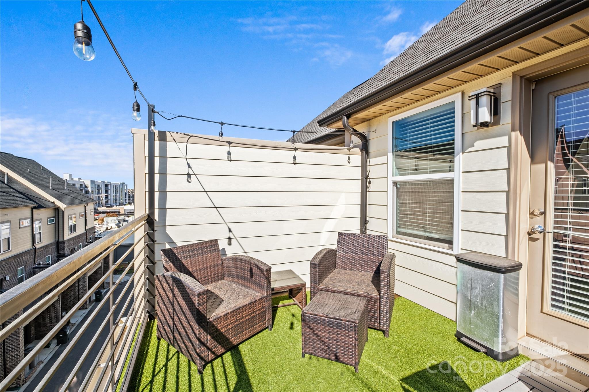 2863 Grand Union Way