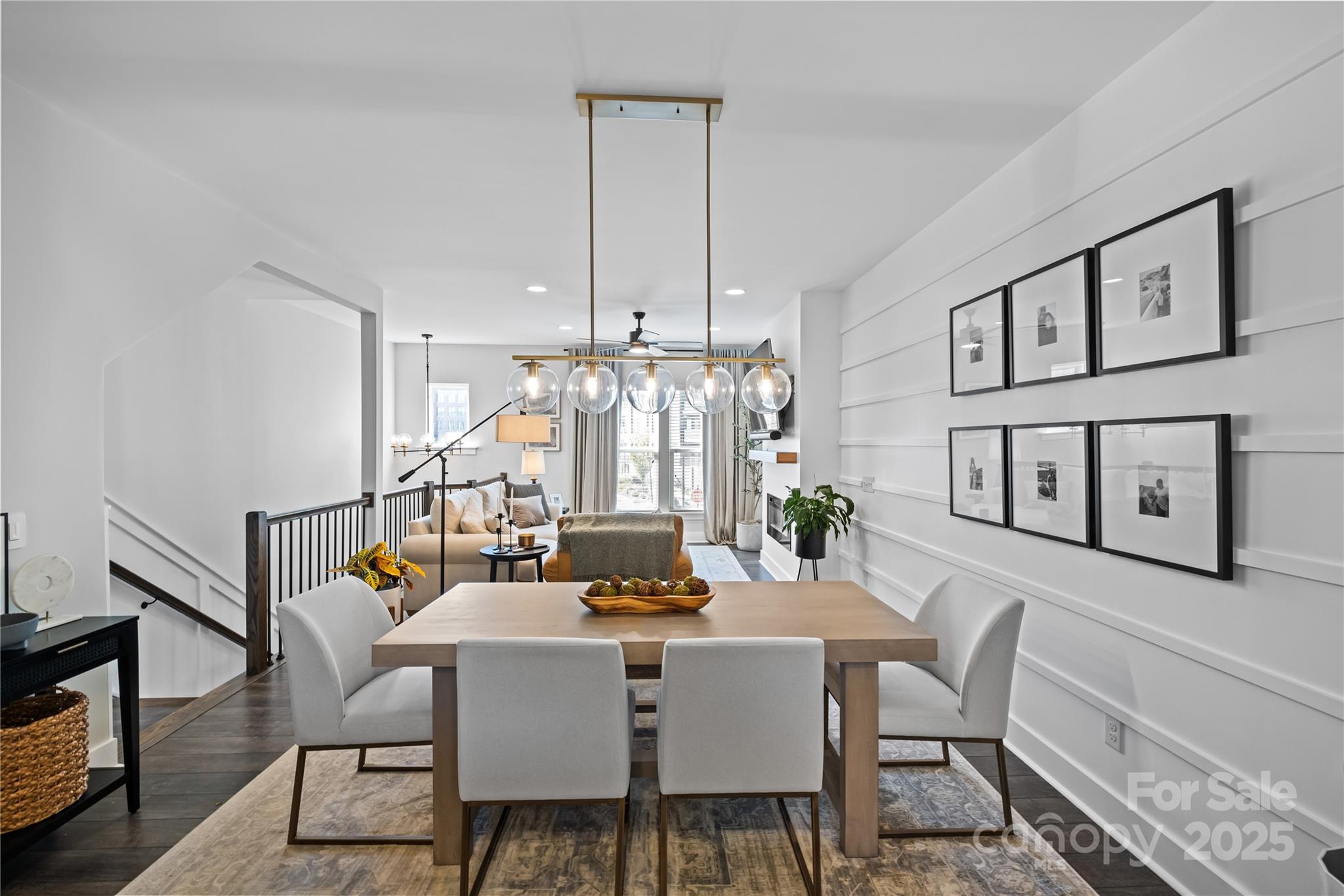 2863 Grand Union Way