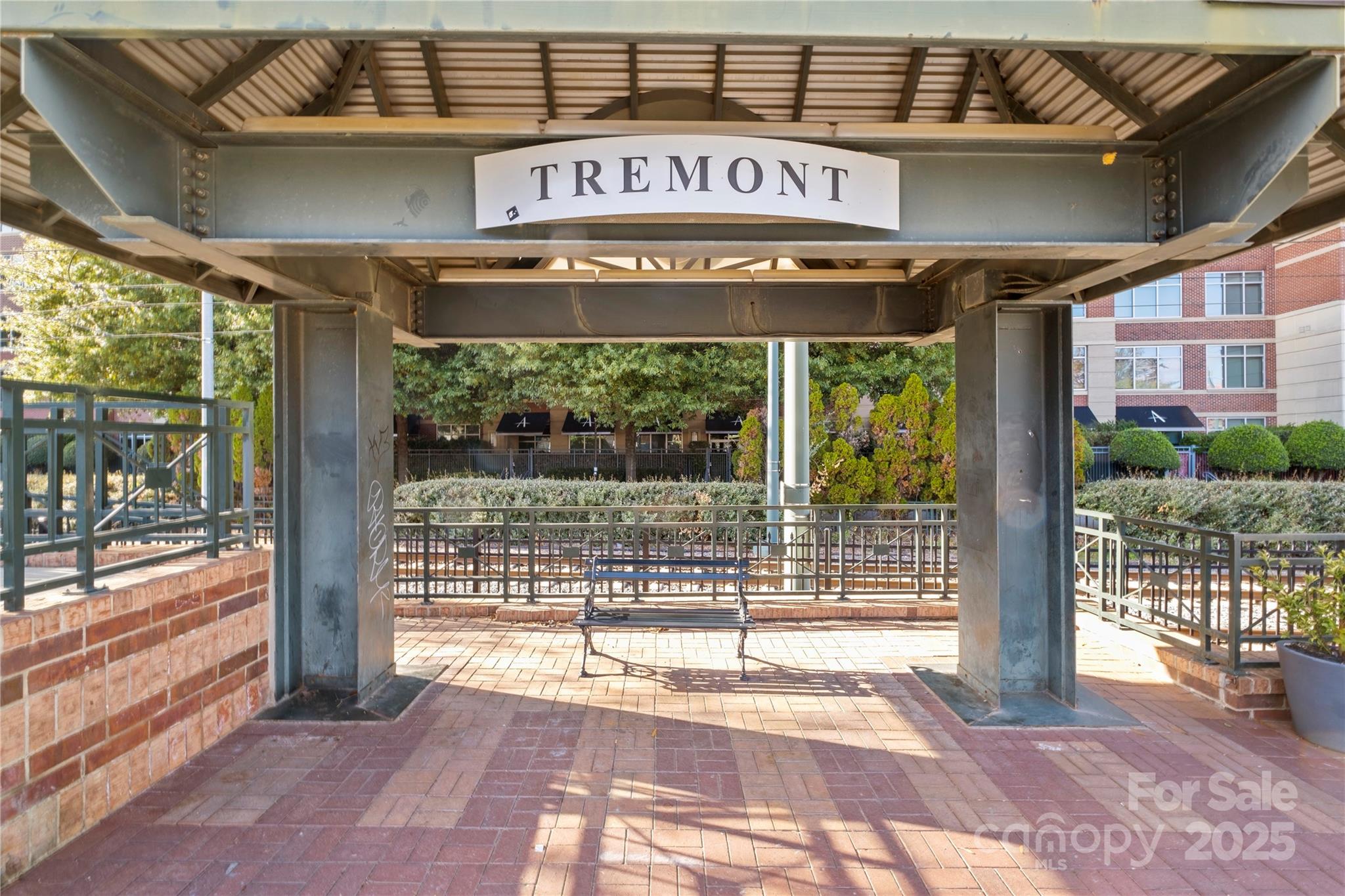 2863 Grand Union Way