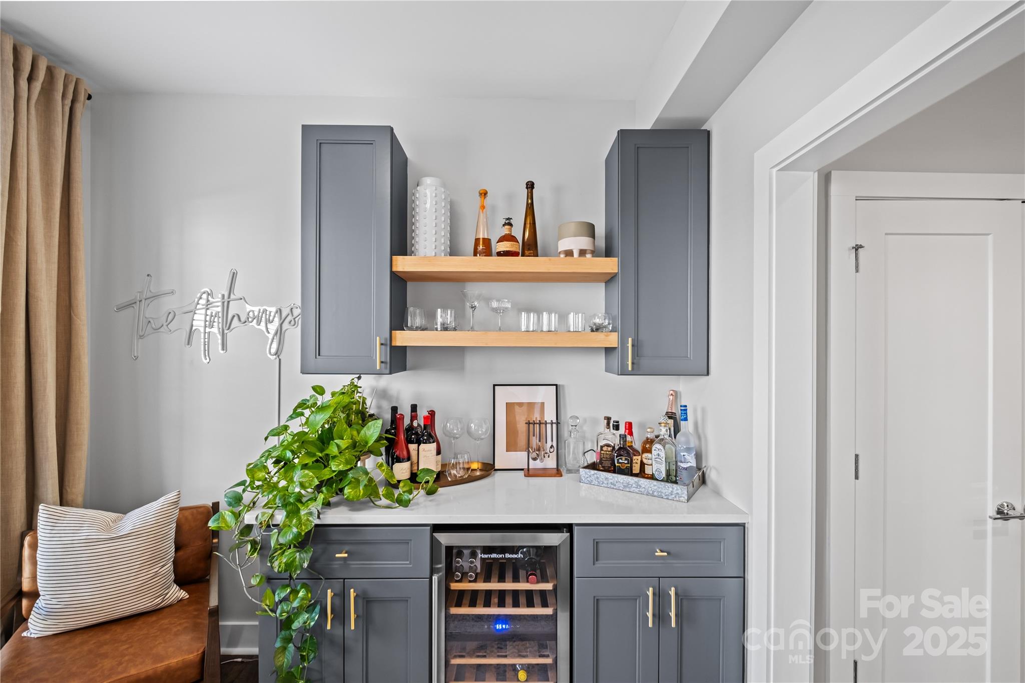 2863 Grand Union Way