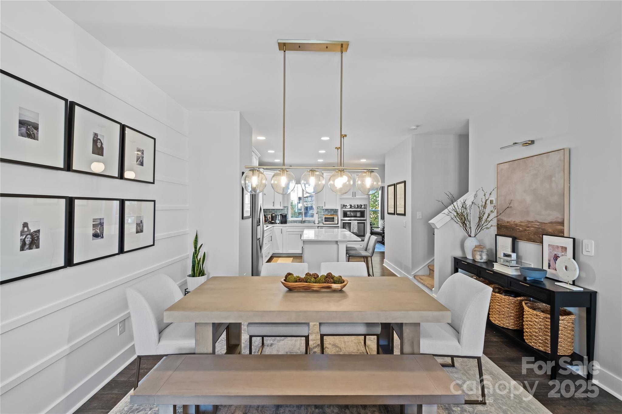 2863 Grand Union Way