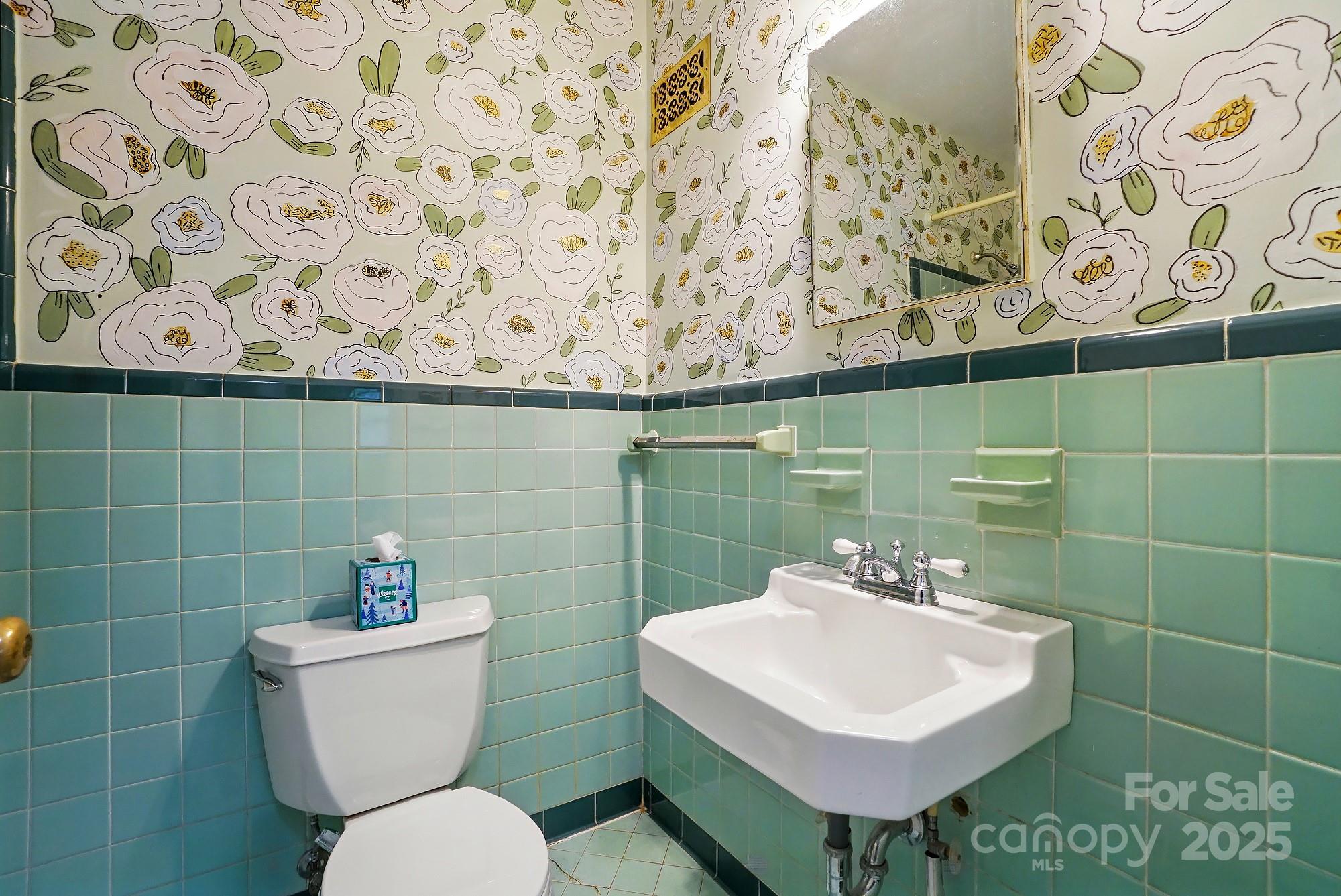 4220 Castlewood Road