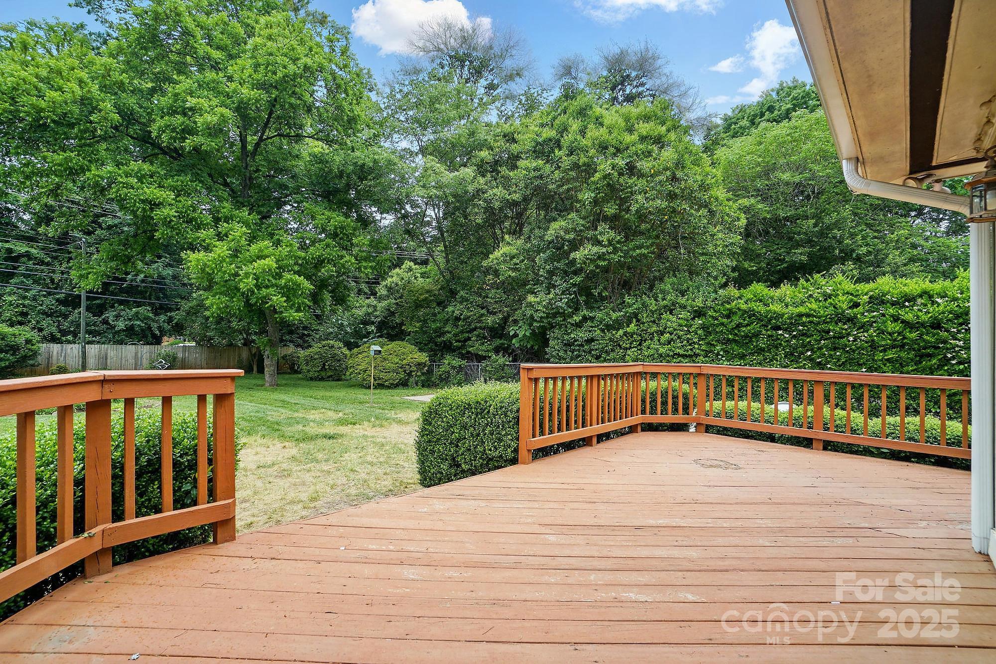 4220 Castlewood Road