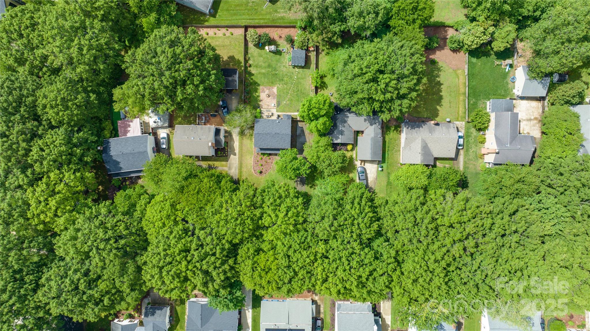 618 Heathermoor Court