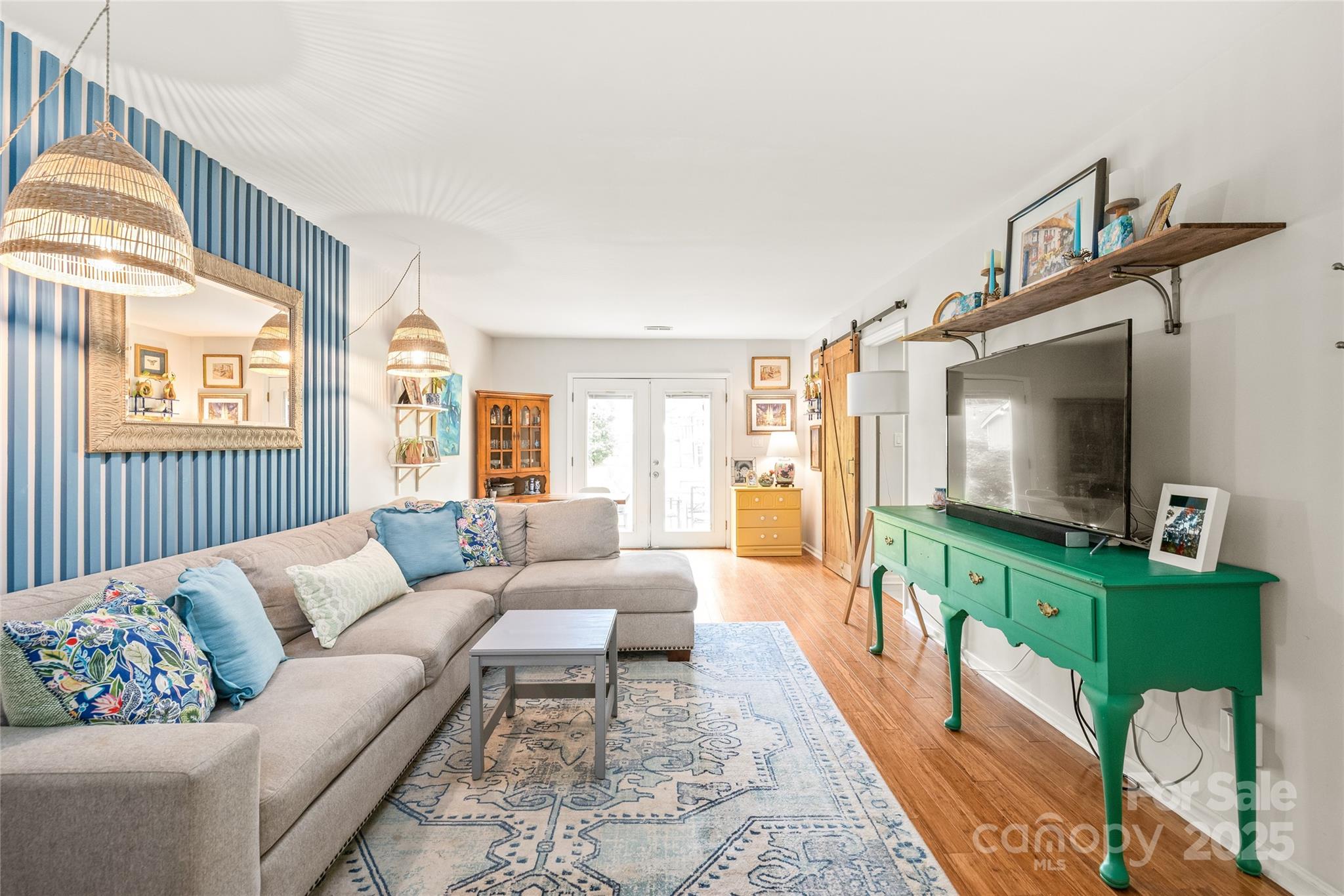 618 Heathermoor Court