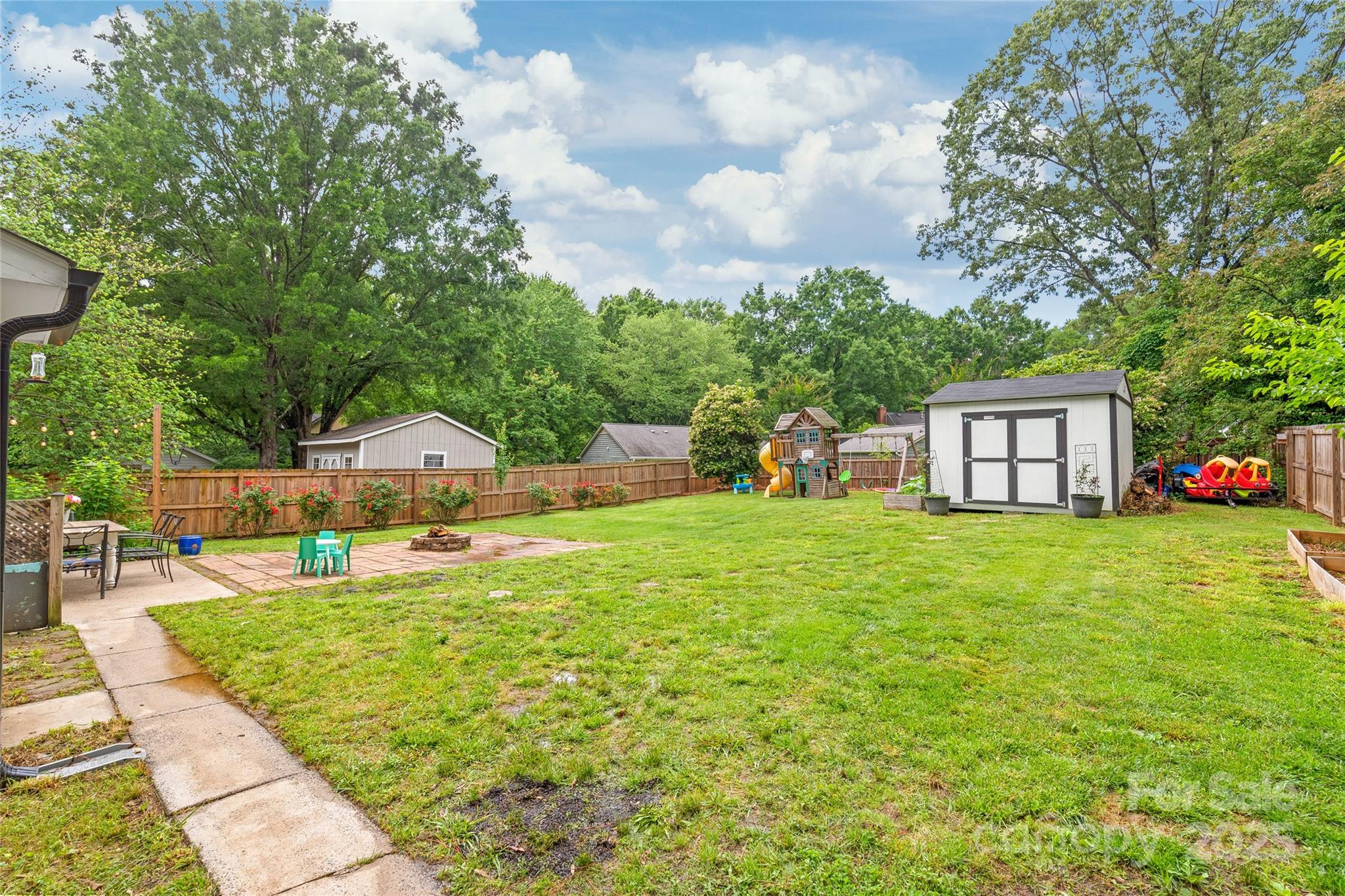 618 Heathermoor Court