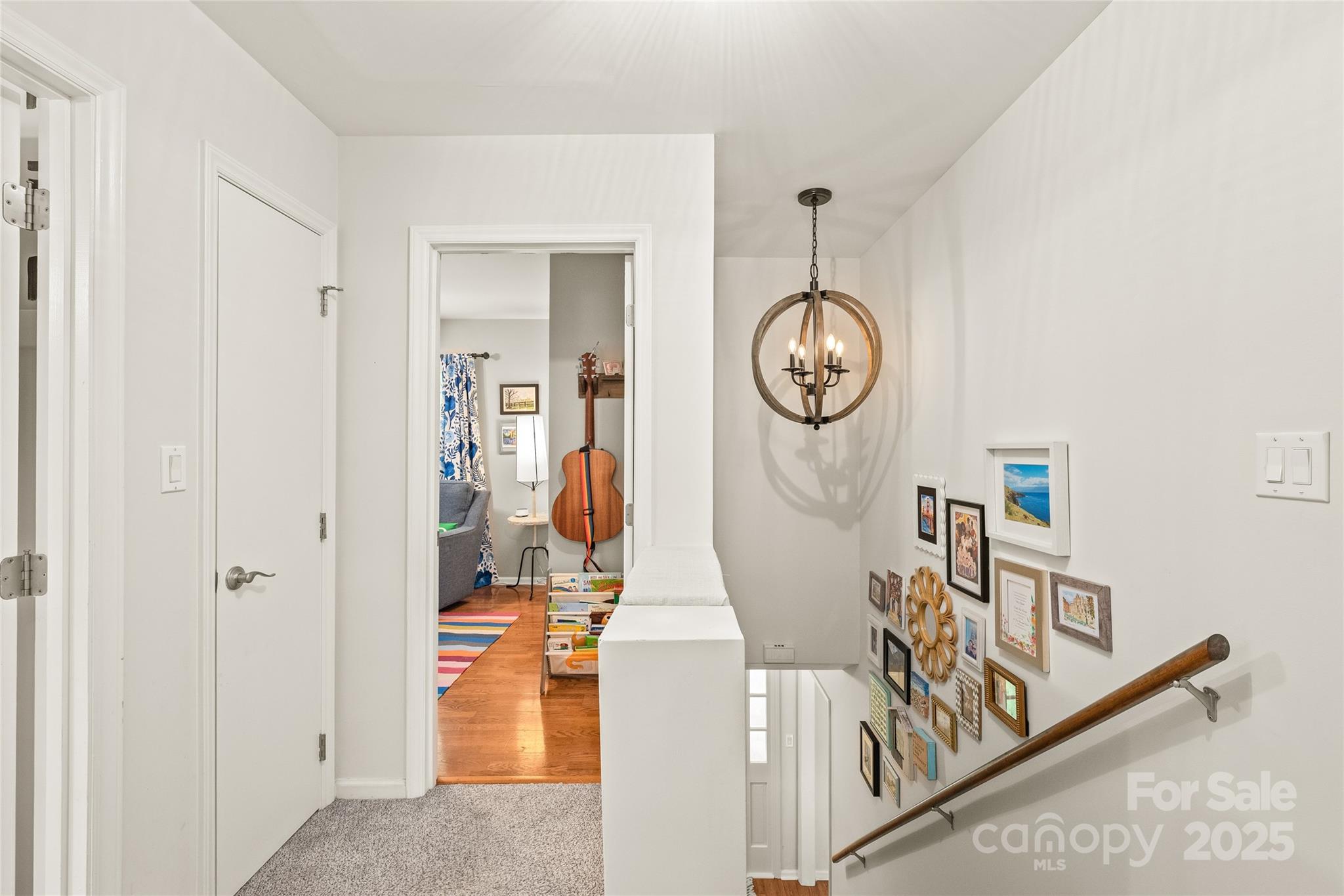 618 Heathermoor Court