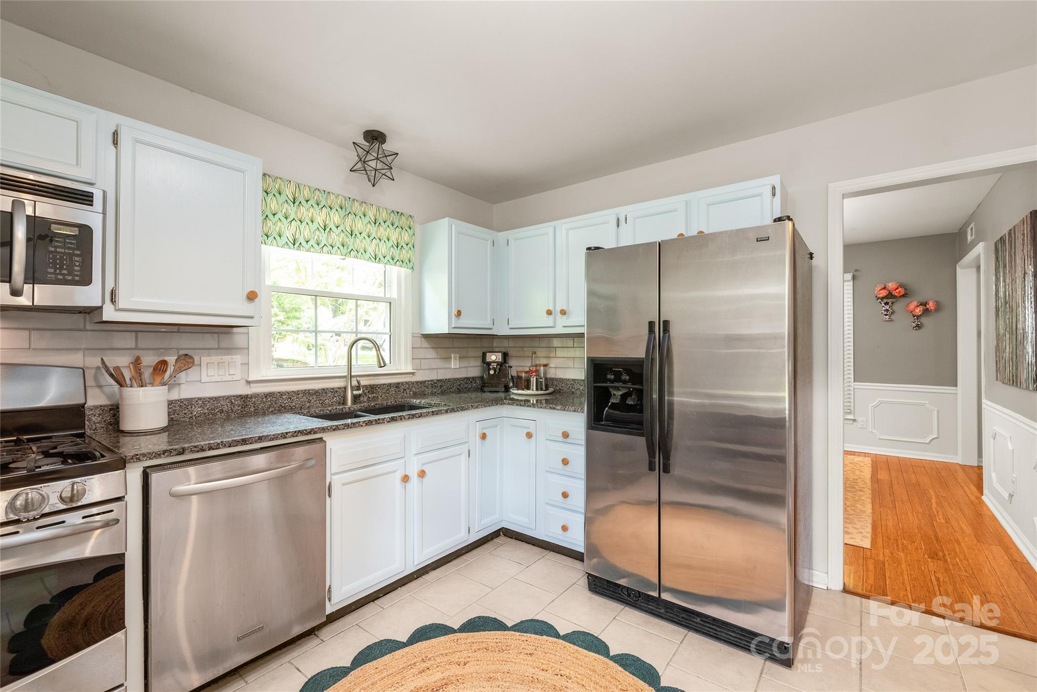 618 Heathermoor Court