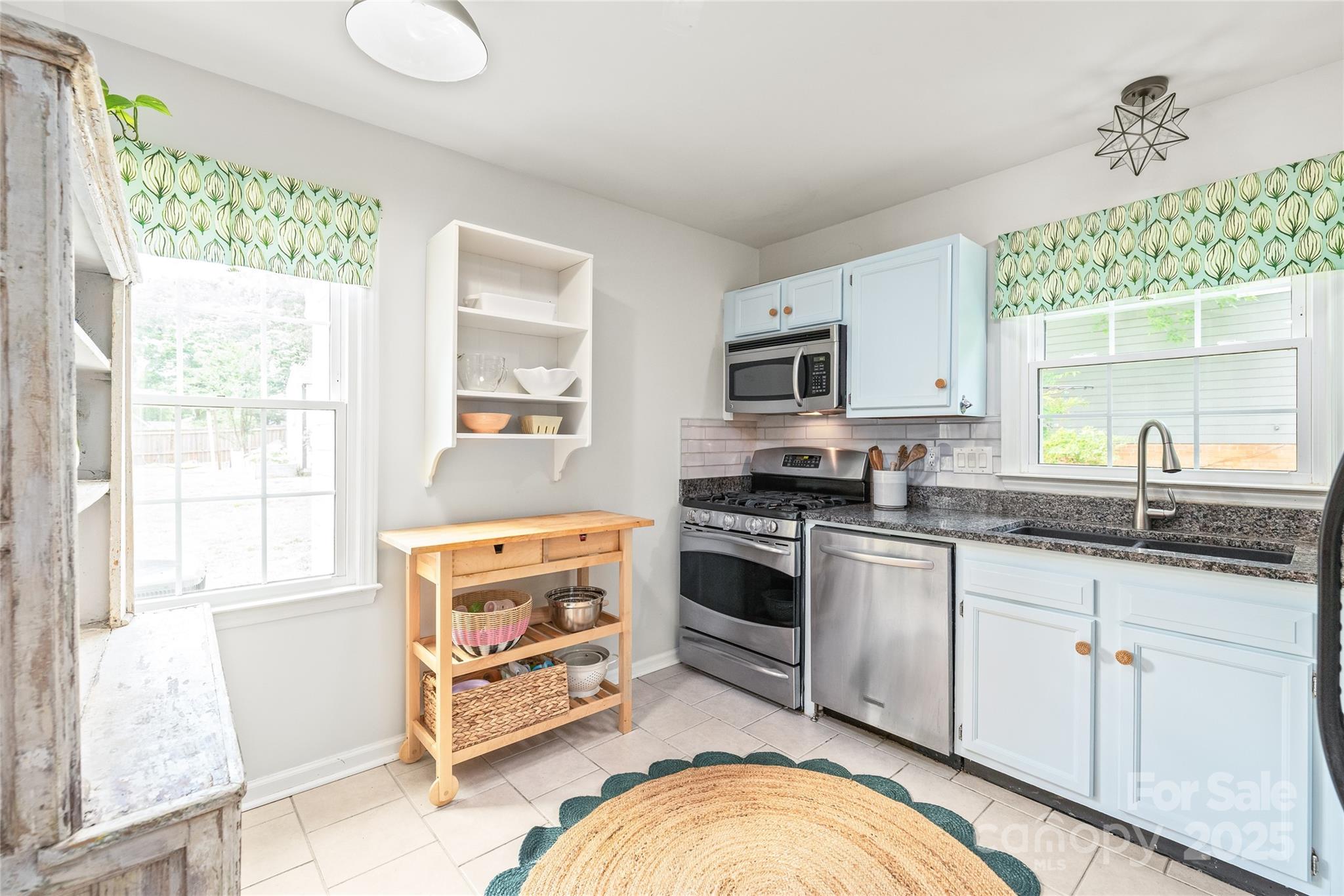 618 Heathermoor Court