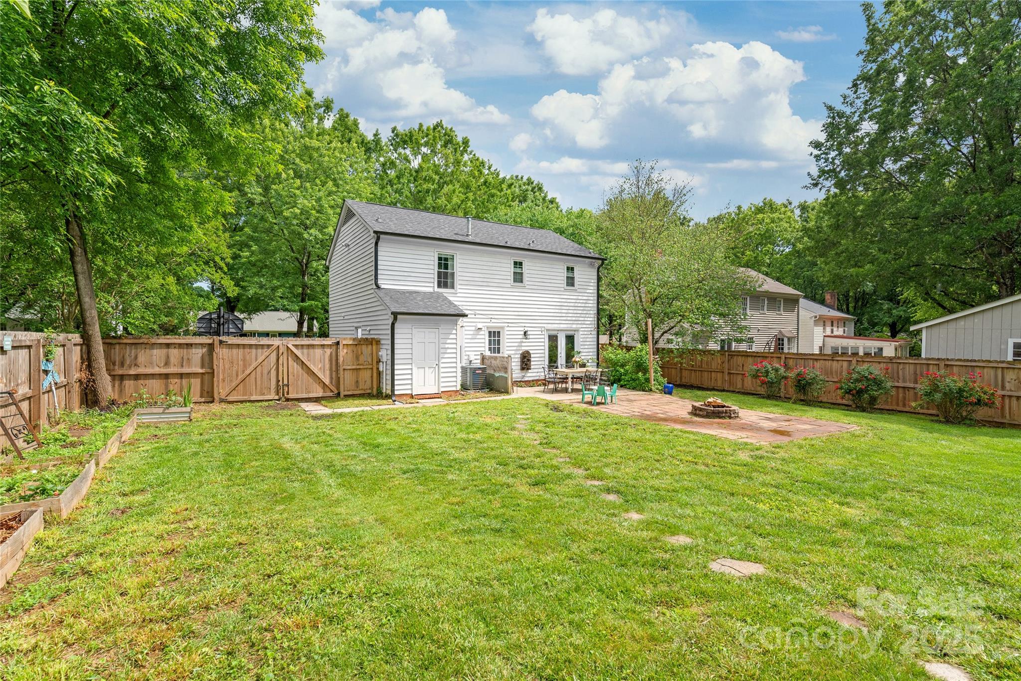 618 Heathermoor Court