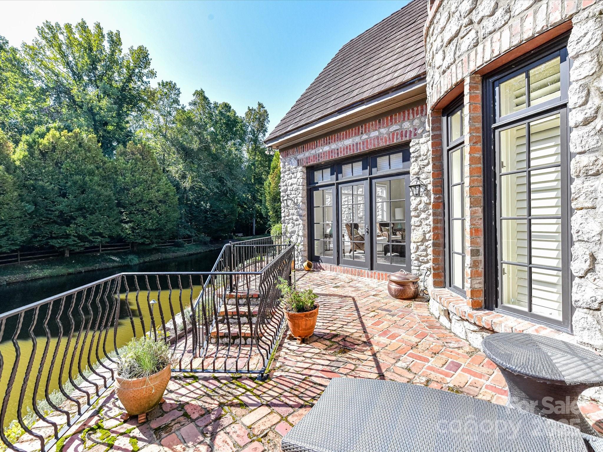 2240 La Maison Drive