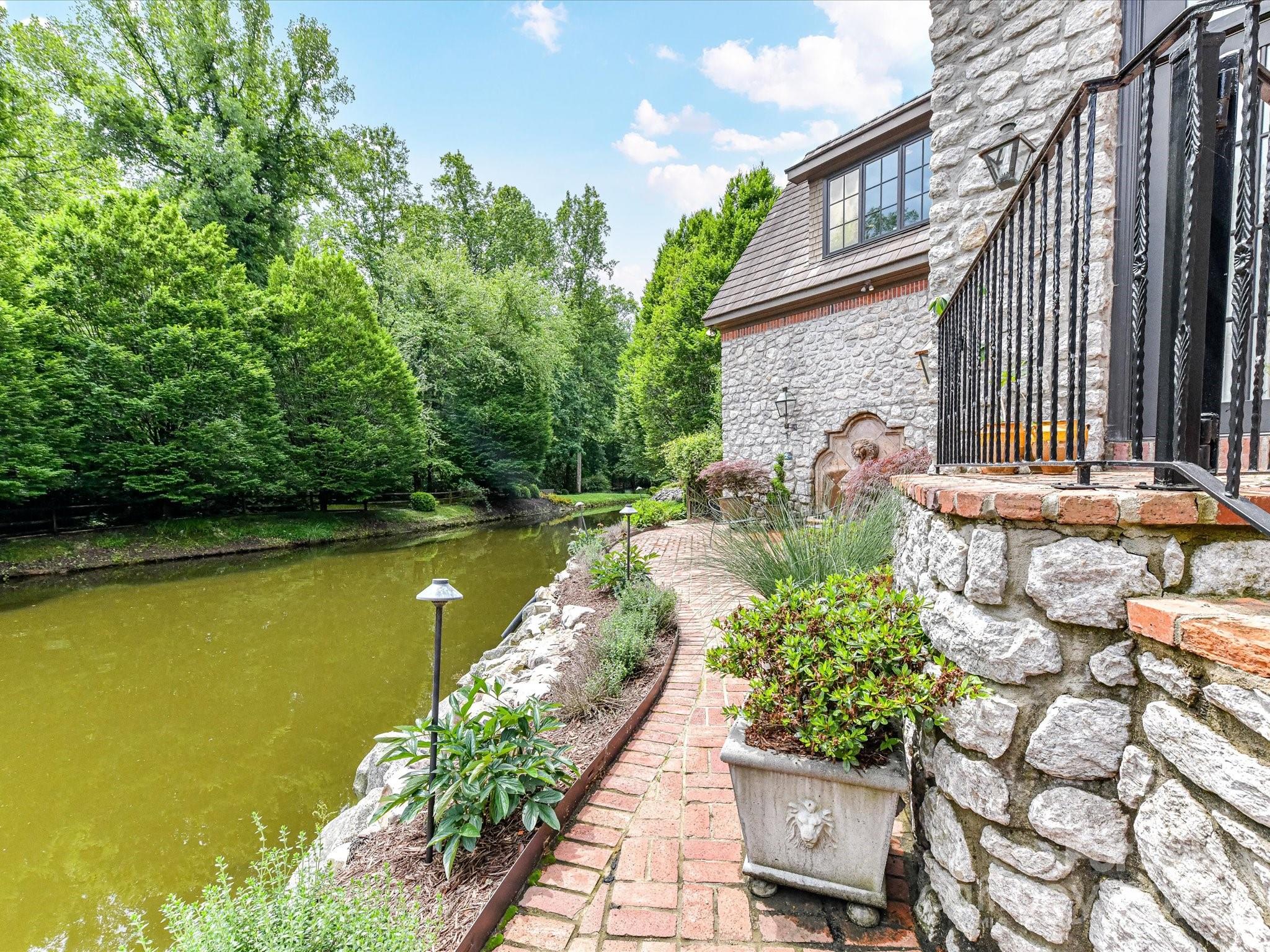 2240 La Maison Drive