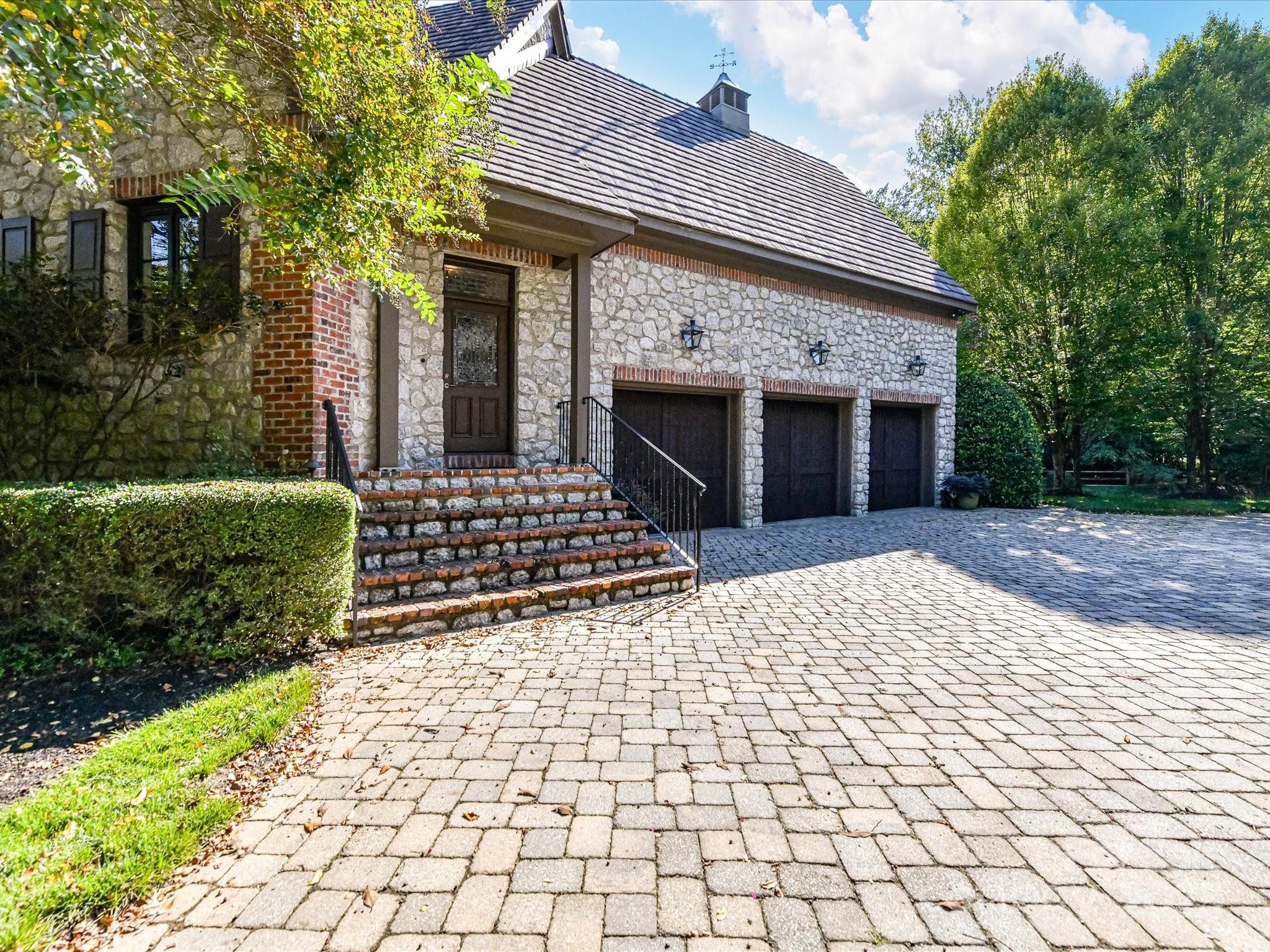 2240 La Maison Drive