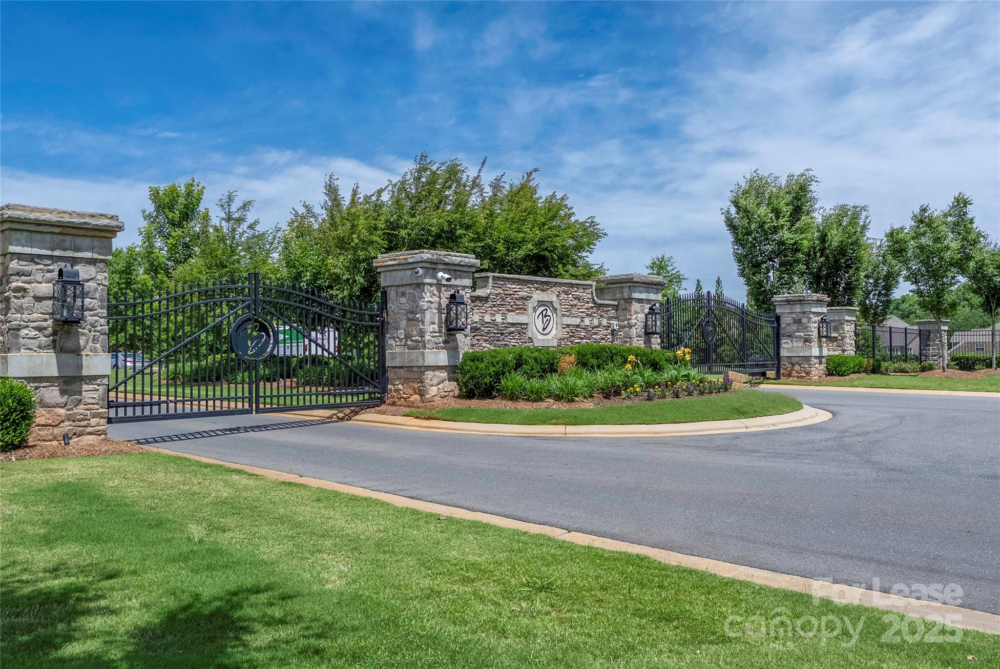 1218 Regions Boulevard