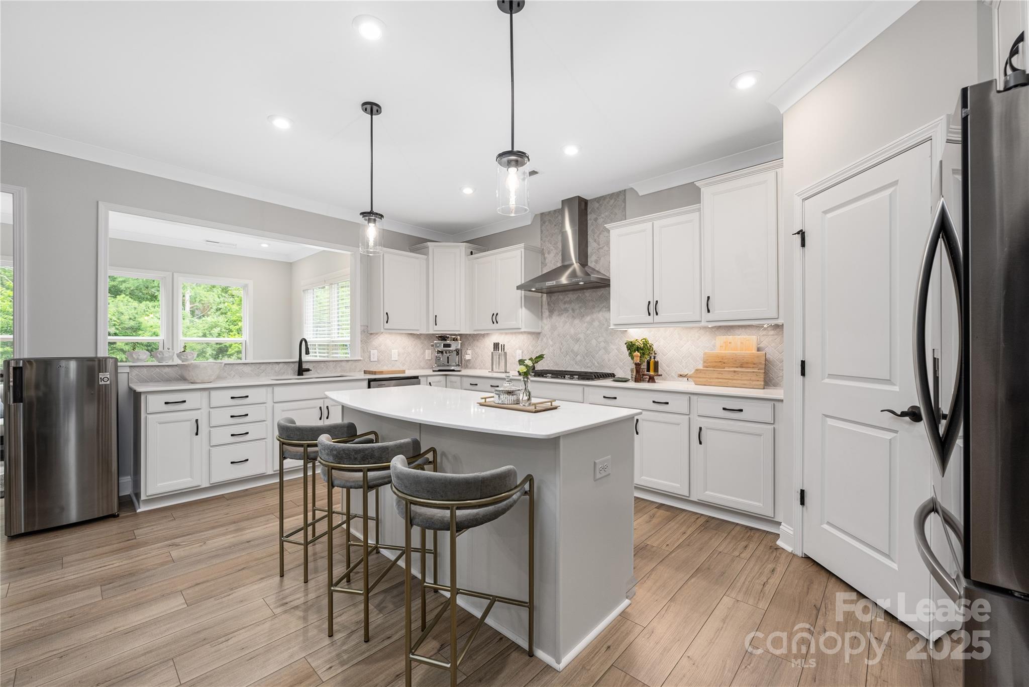 1218 Regions Boulevard