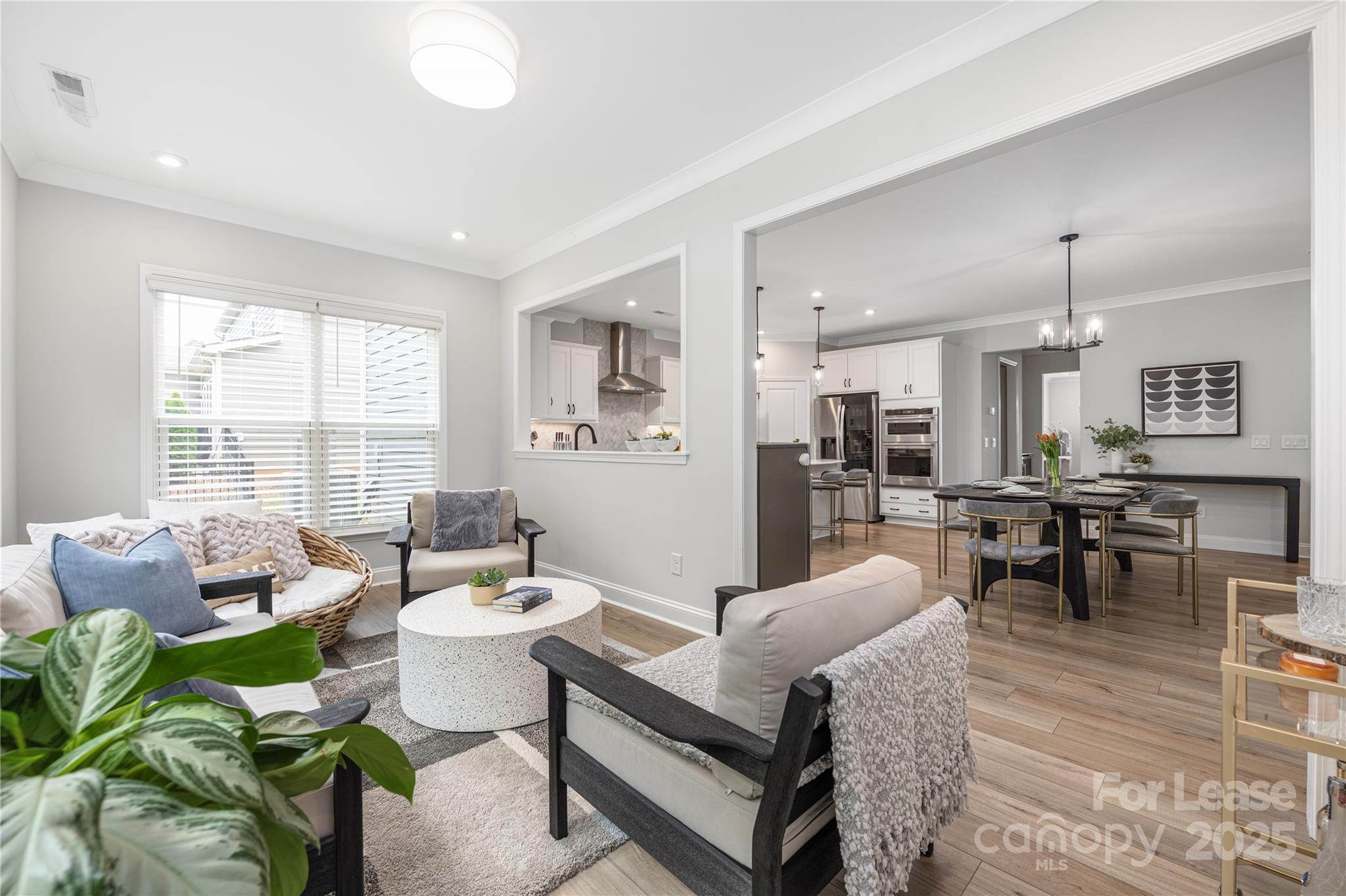 1218 Regions Boulevard