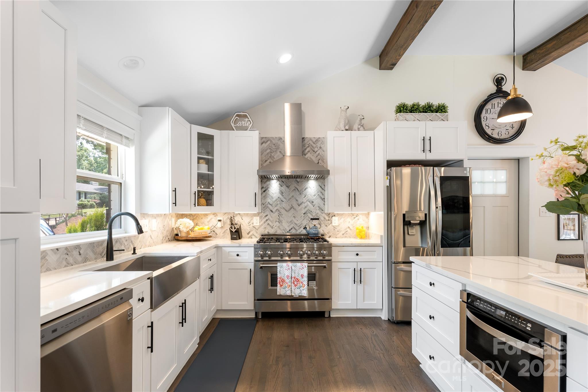 932 Shady Bluff Drive