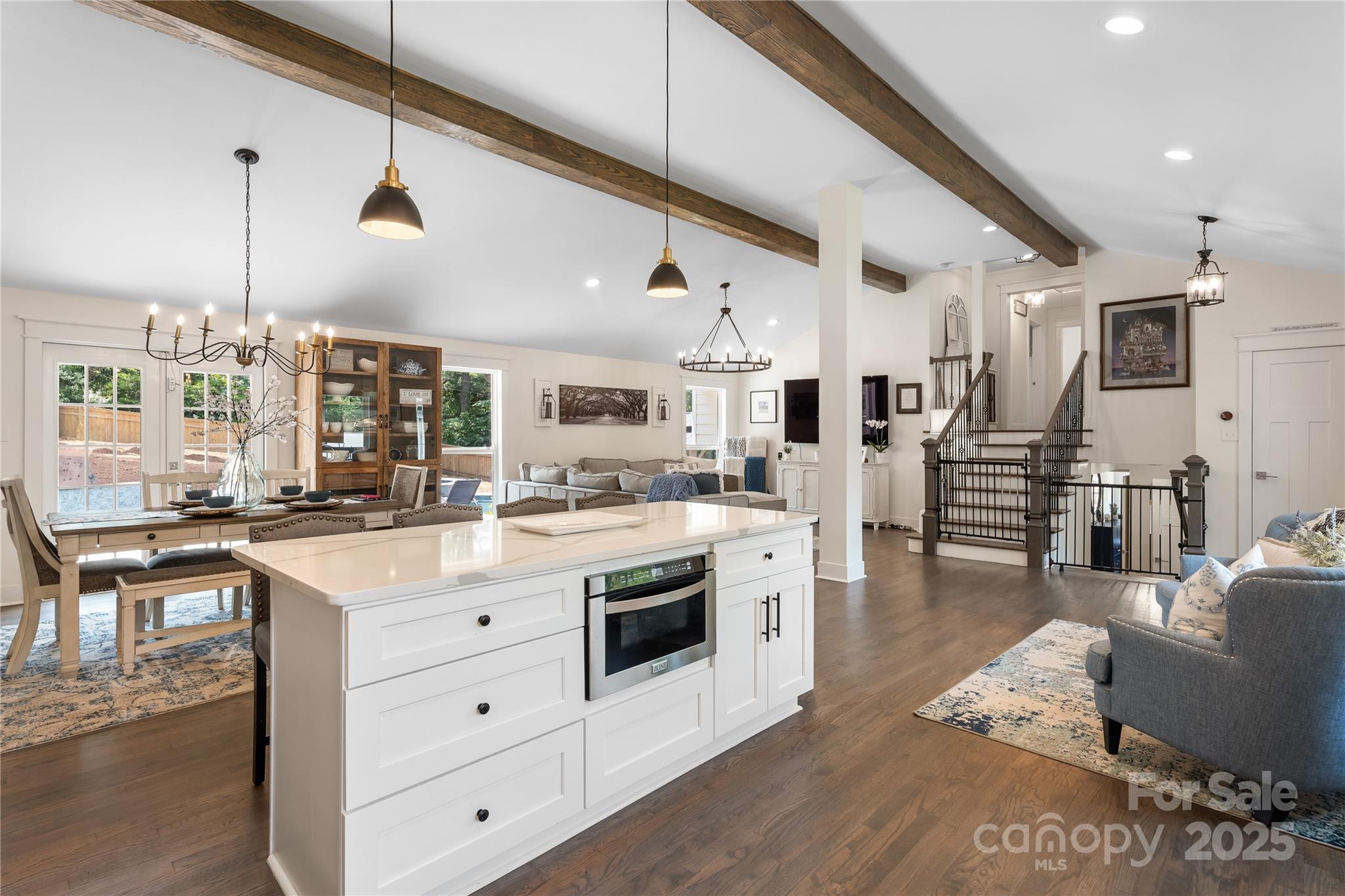 932 Shady Bluff Drive