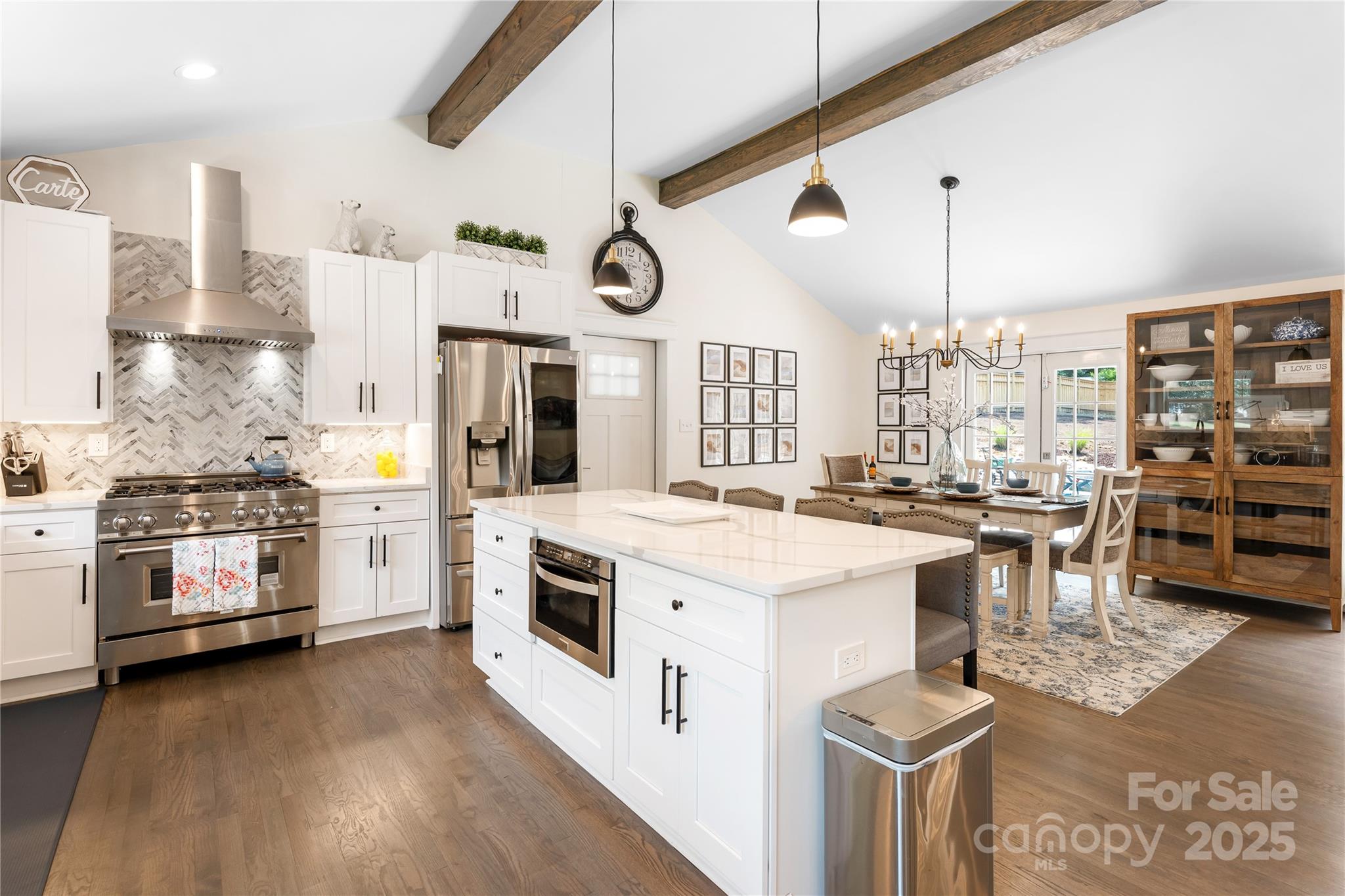 932 Shady Bluff Drive