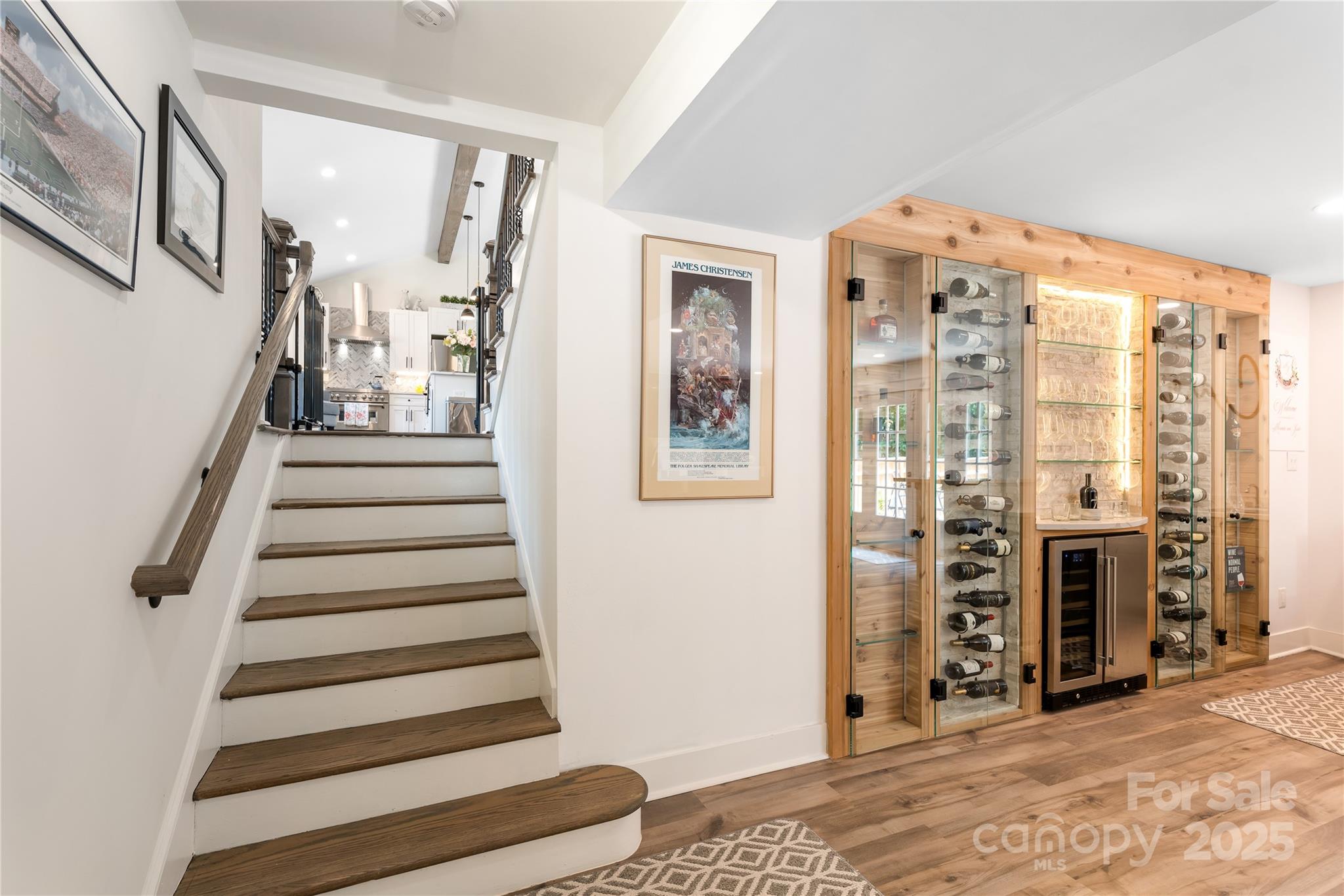 932 Shady Bluff Drive