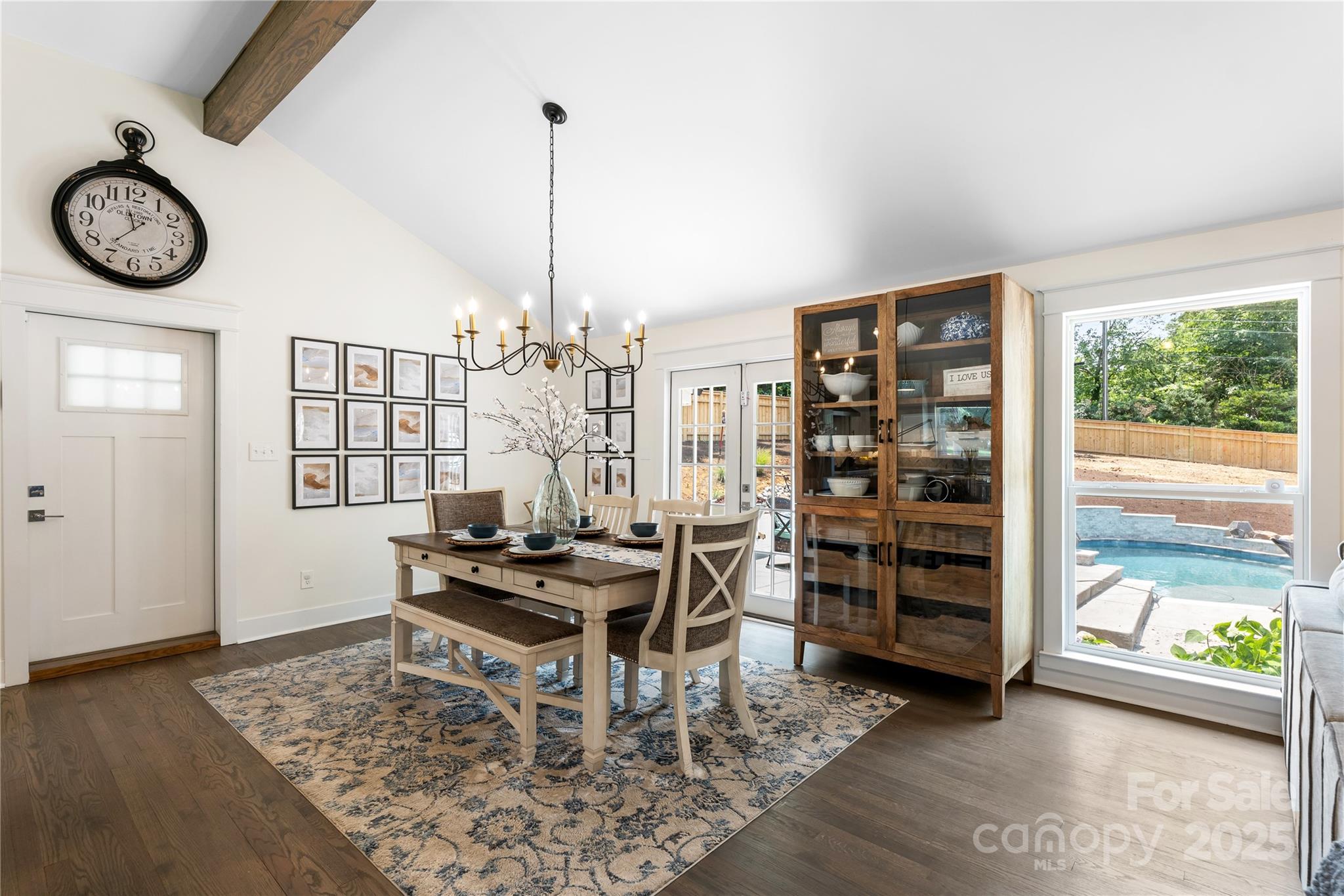 932 Shady Bluff Drive