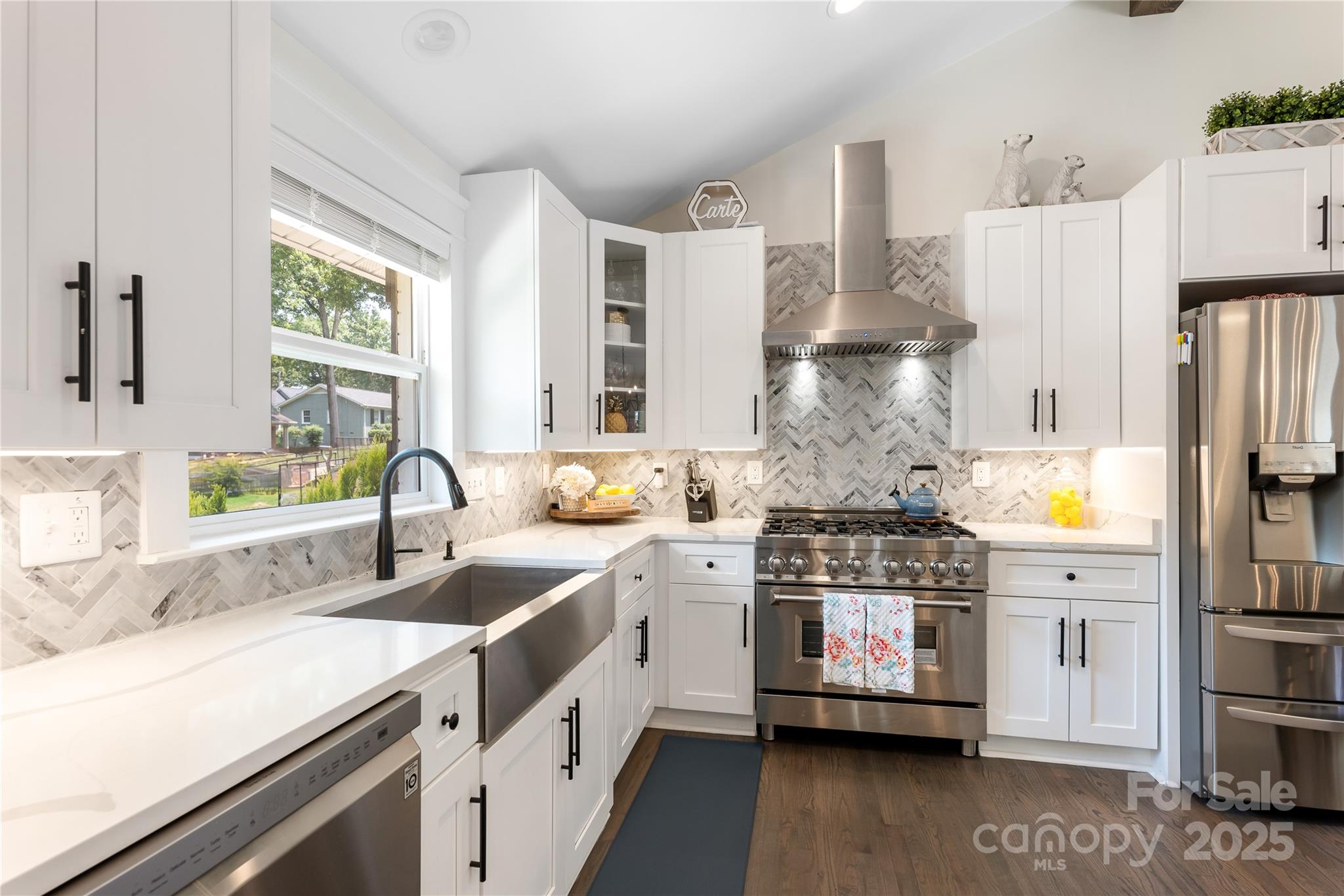 932 Shady Bluff Drive