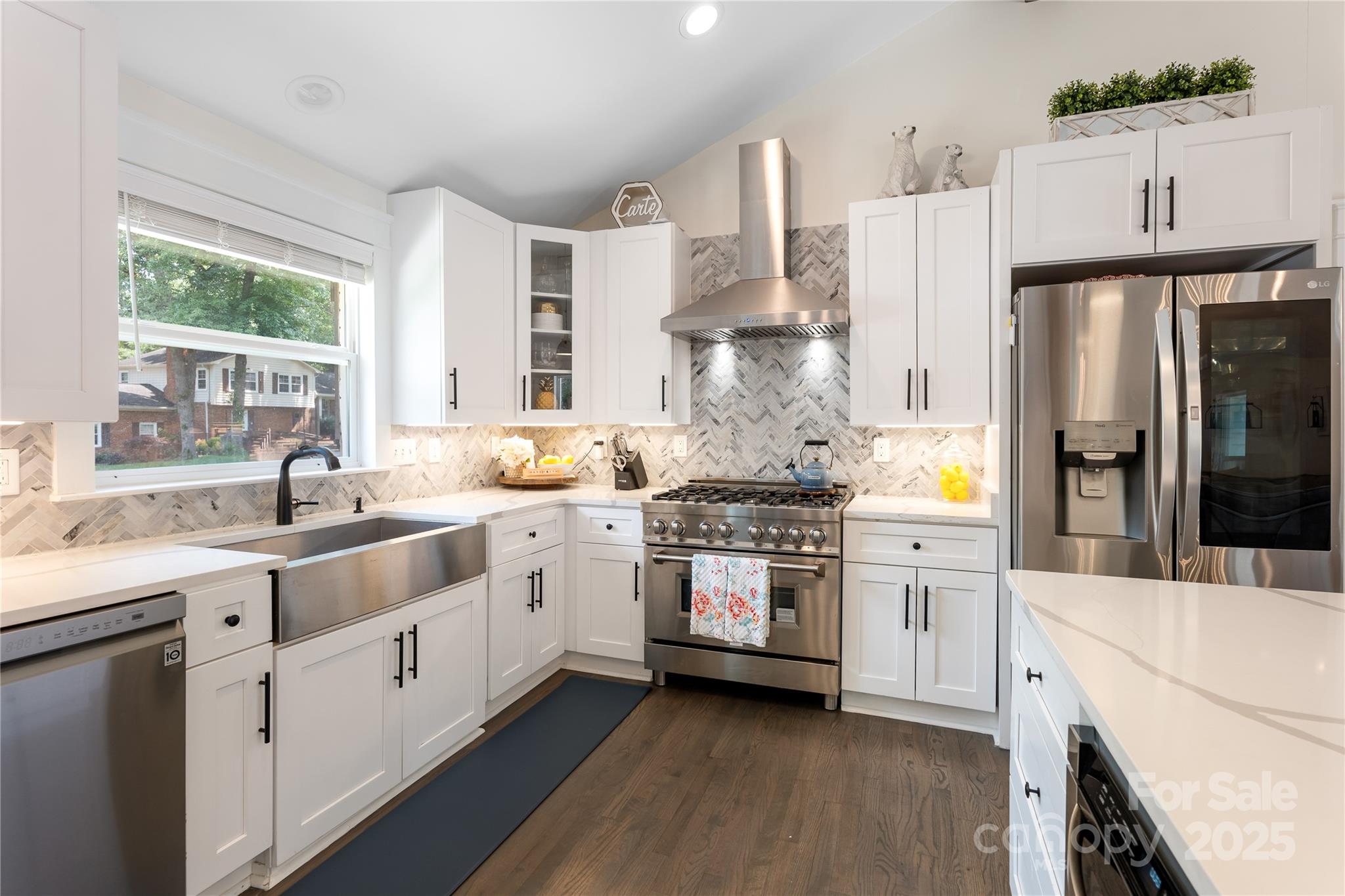 932 Shady Bluff Drive