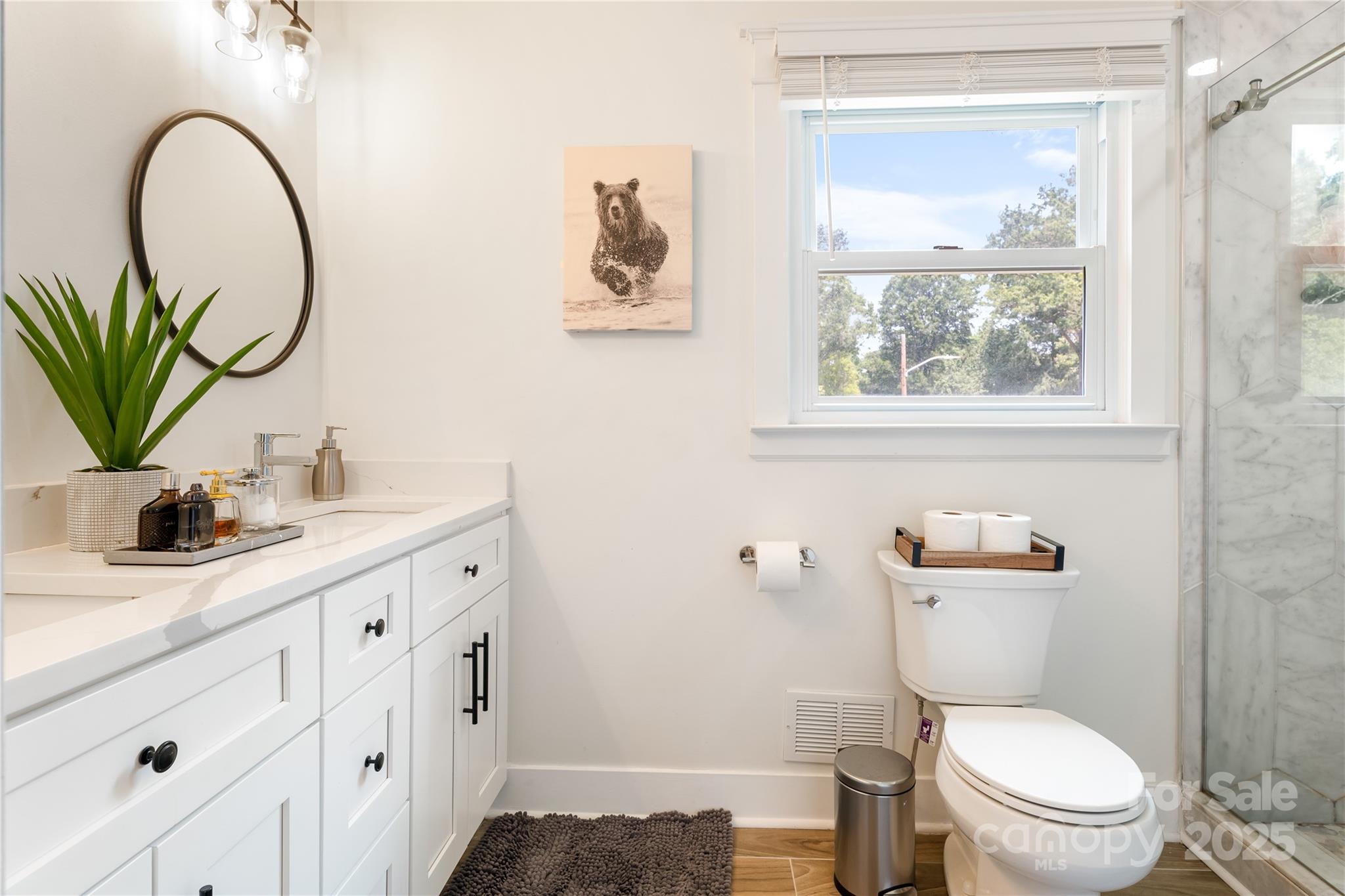 932 Shady Bluff Drive