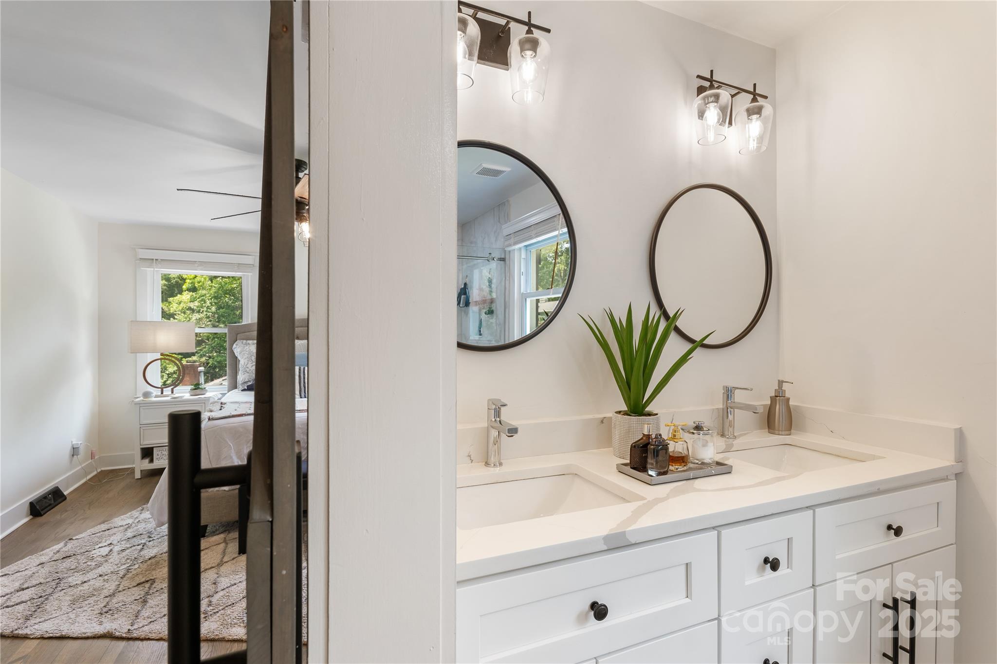 932 Shady Bluff Drive