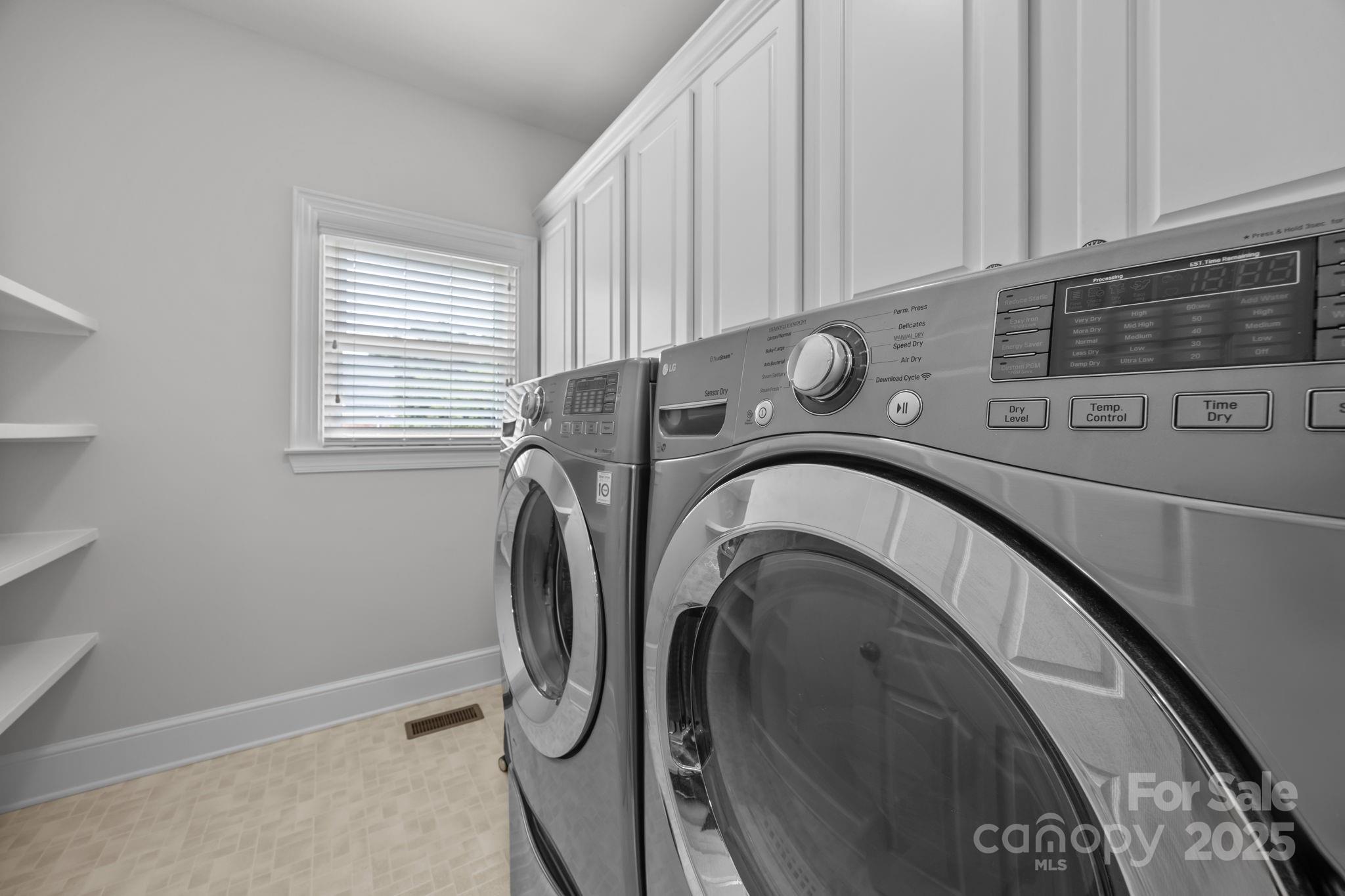 6323 Woodleigh Oaks Drive