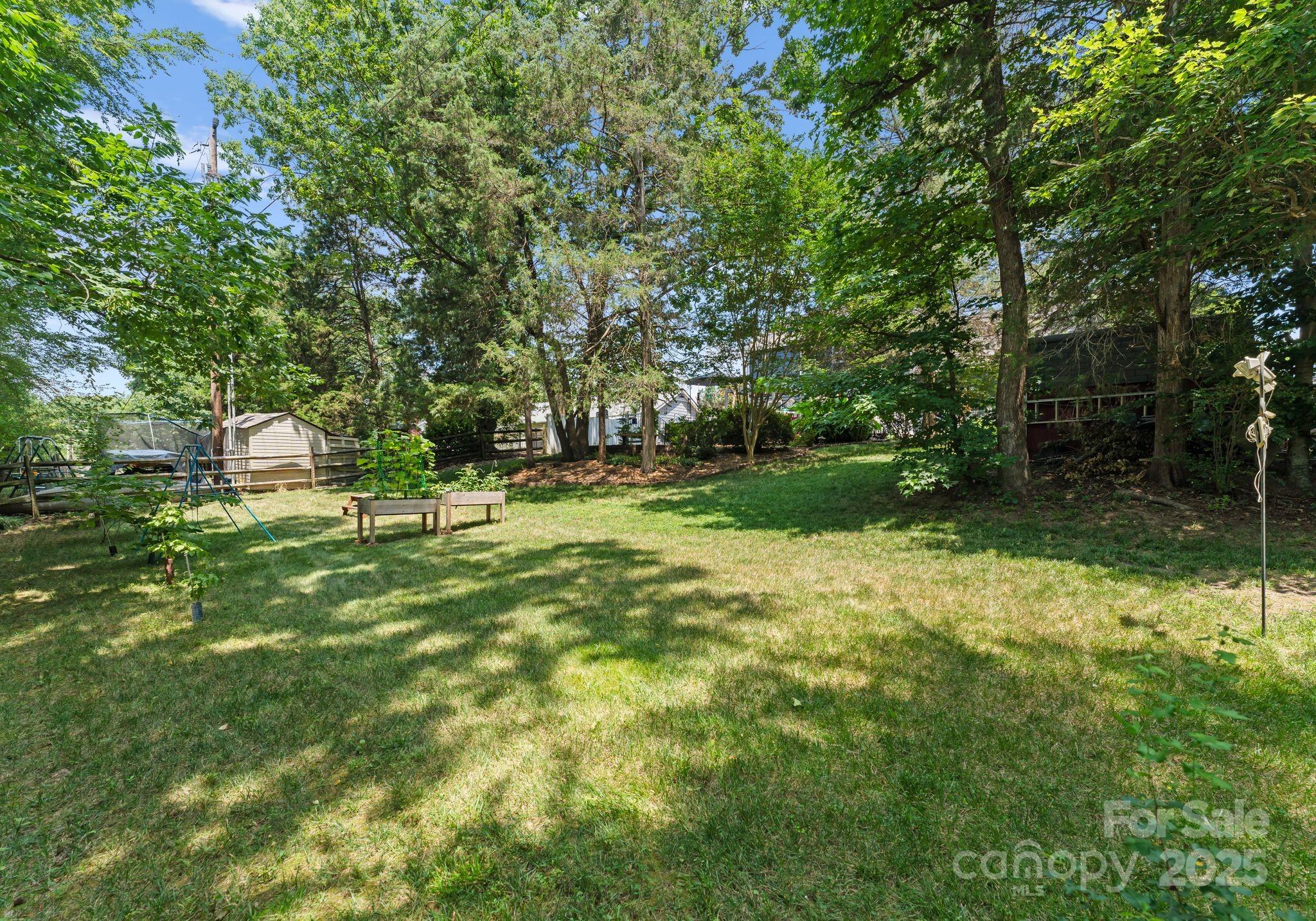 2111 Caleo Circle