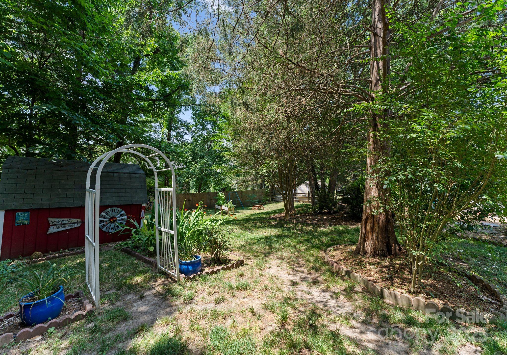 2111 Caleo Circle