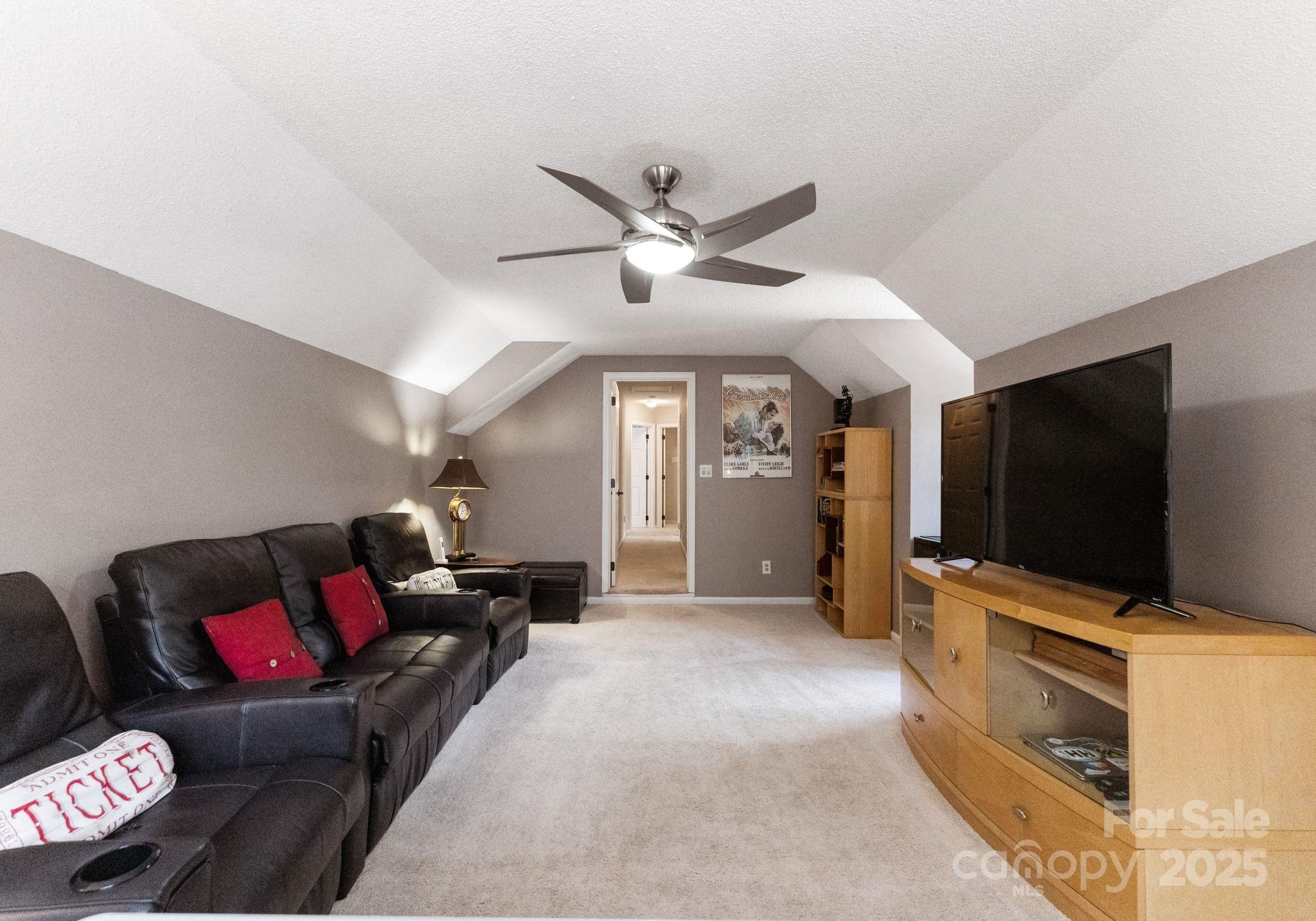 2111 Caleo Circle