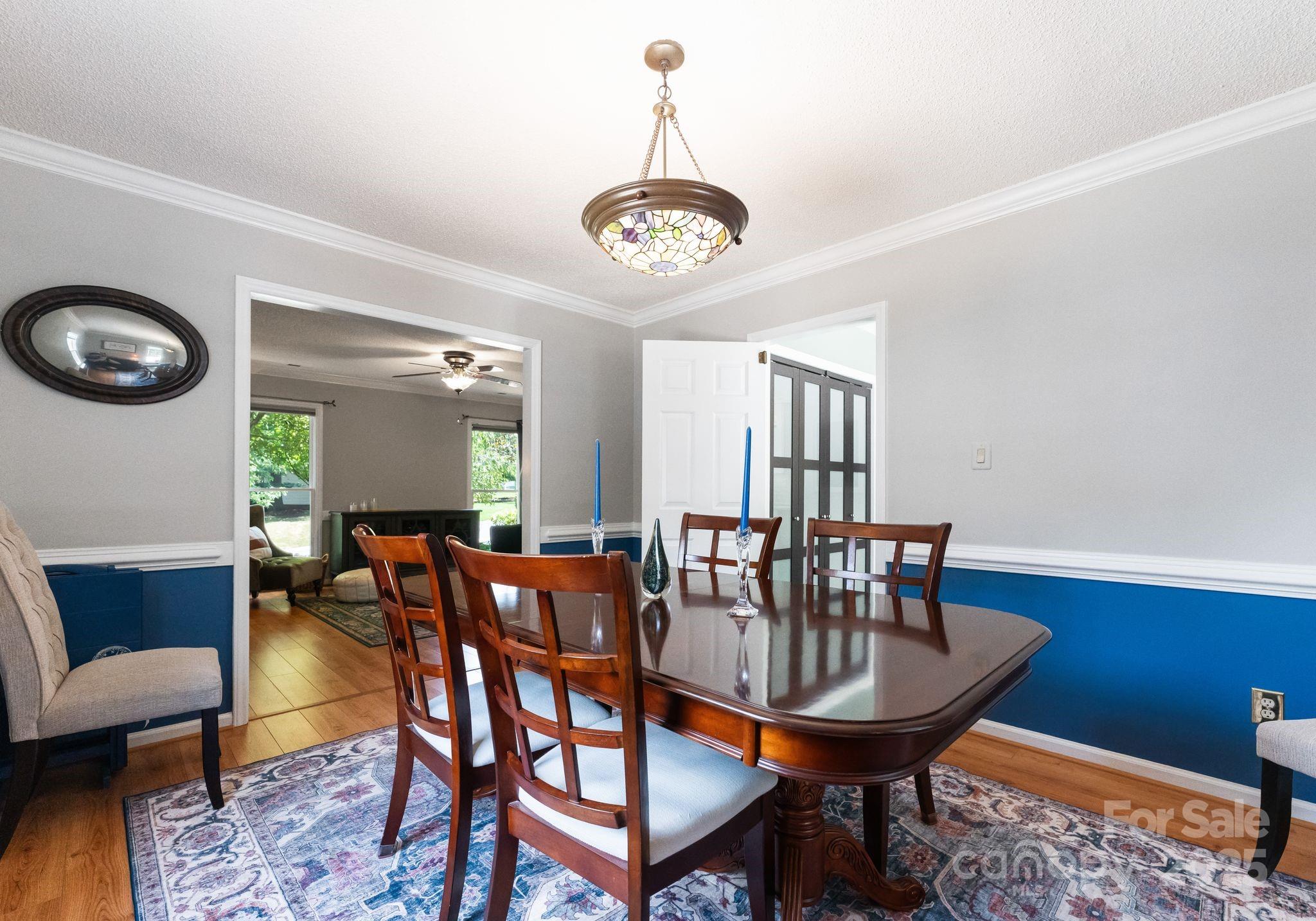 2111 Caleo Circle