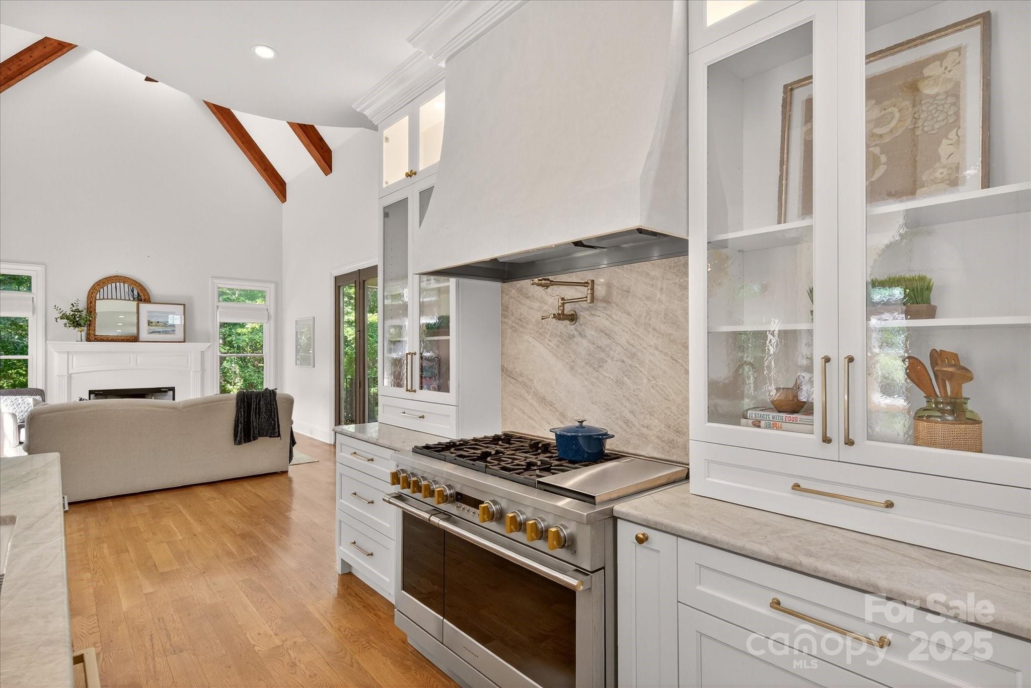 1221 Hadley Park Lane