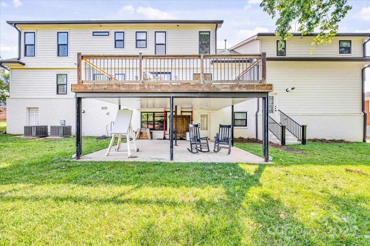 910 Heather Lane