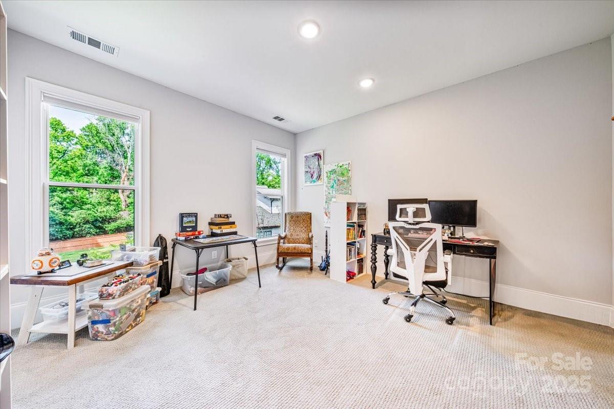 910 Heather Lane