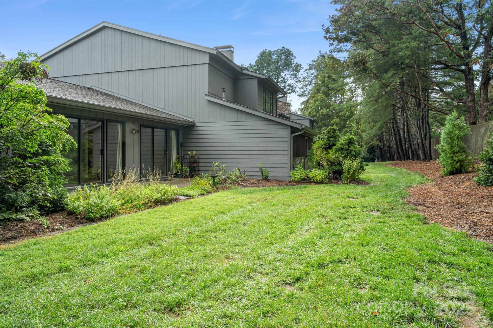 470 Crowfields Drive Unit: 6