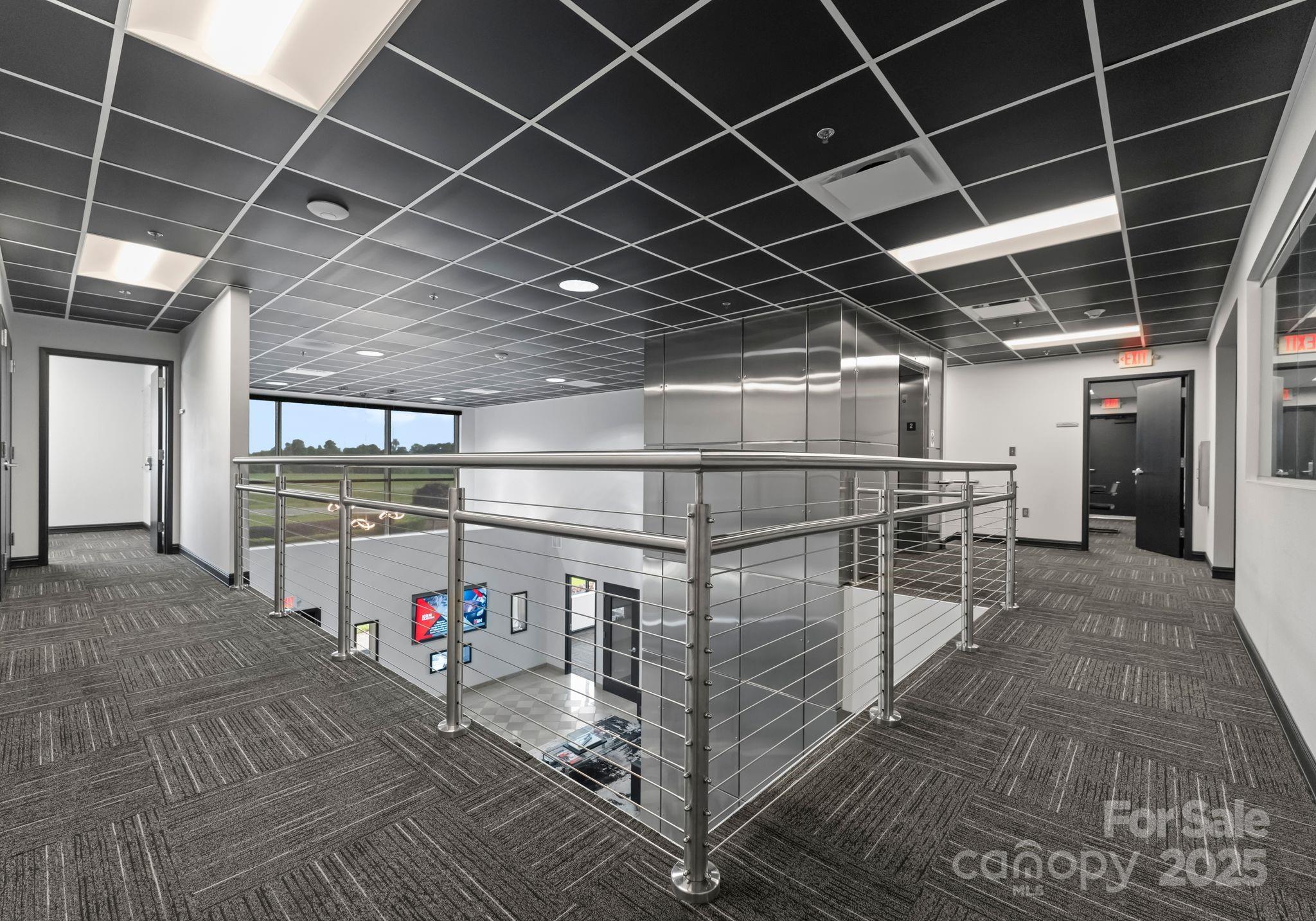 258-260 W Aviation Drive