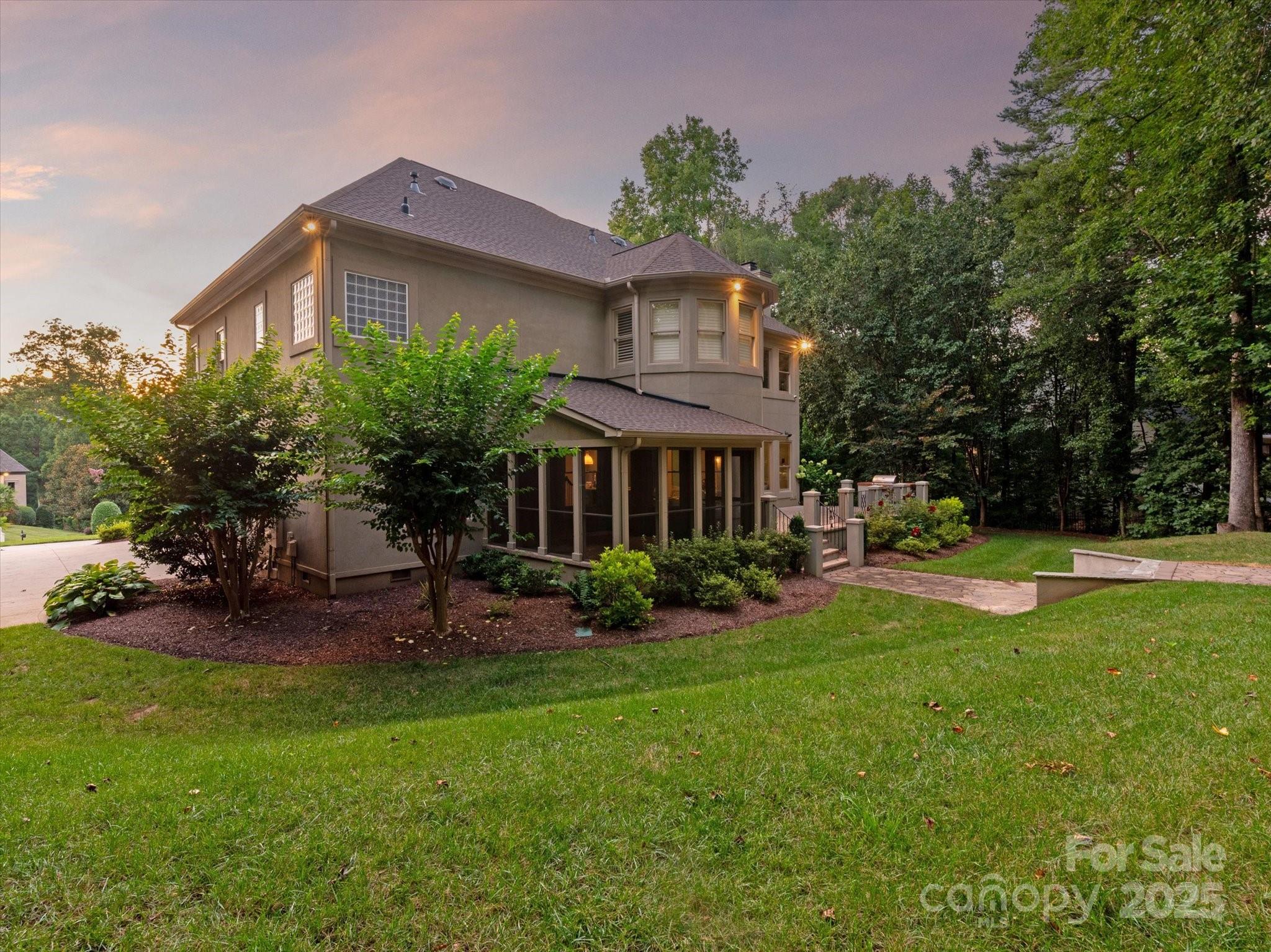 1029 Seminole Drive