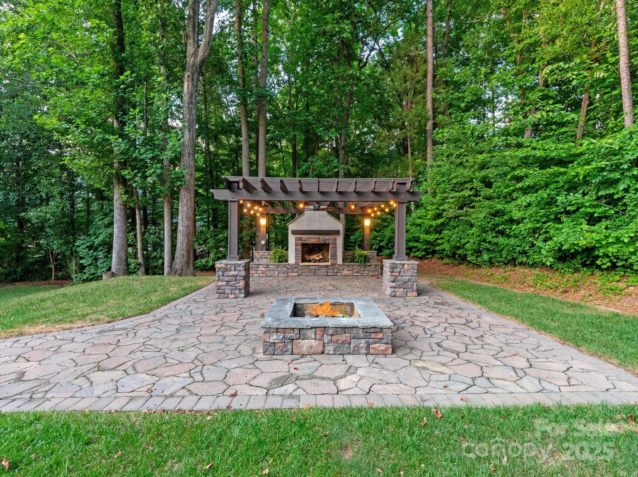 1029 Seminole Drive