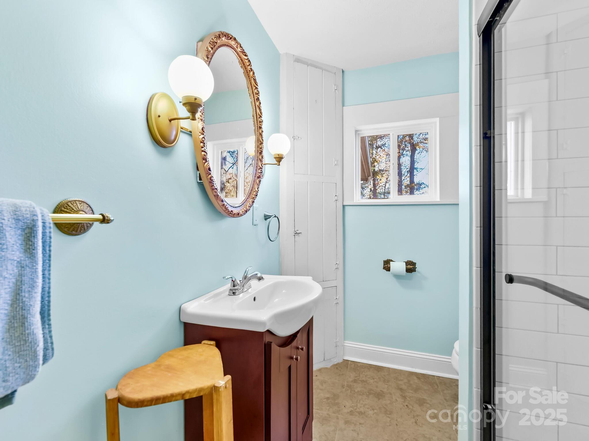 20 Fairview Heights Drive