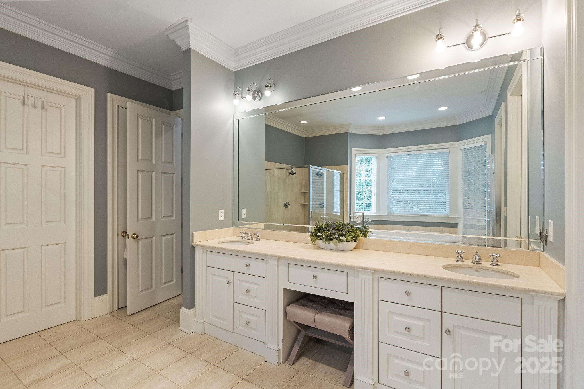 3605 Hampton Manor Drive