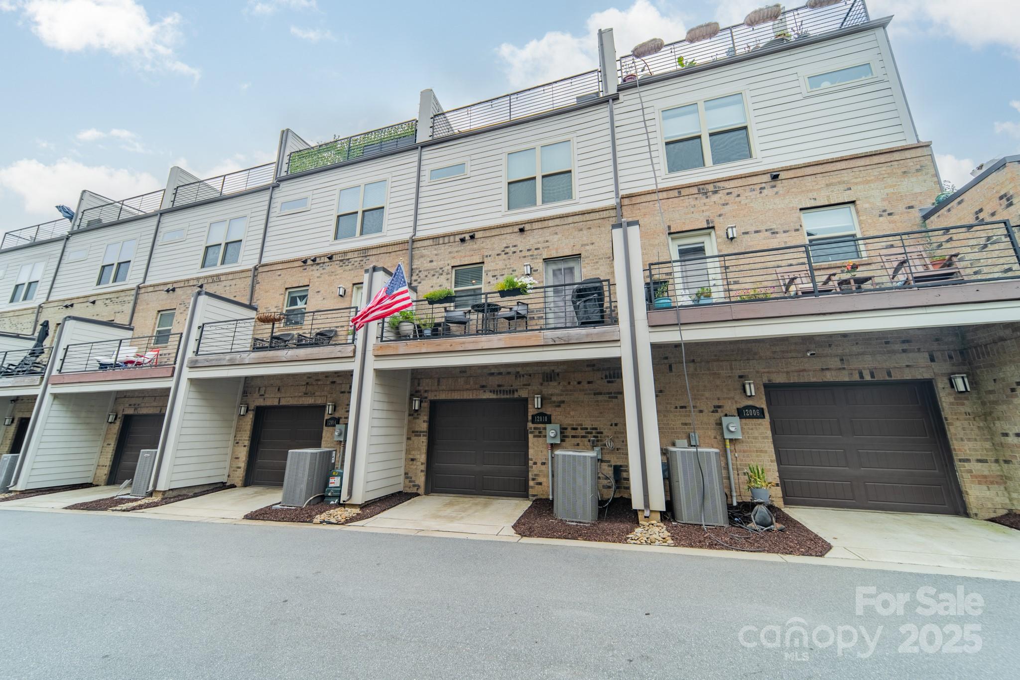 12010 Brooklyn Avenue