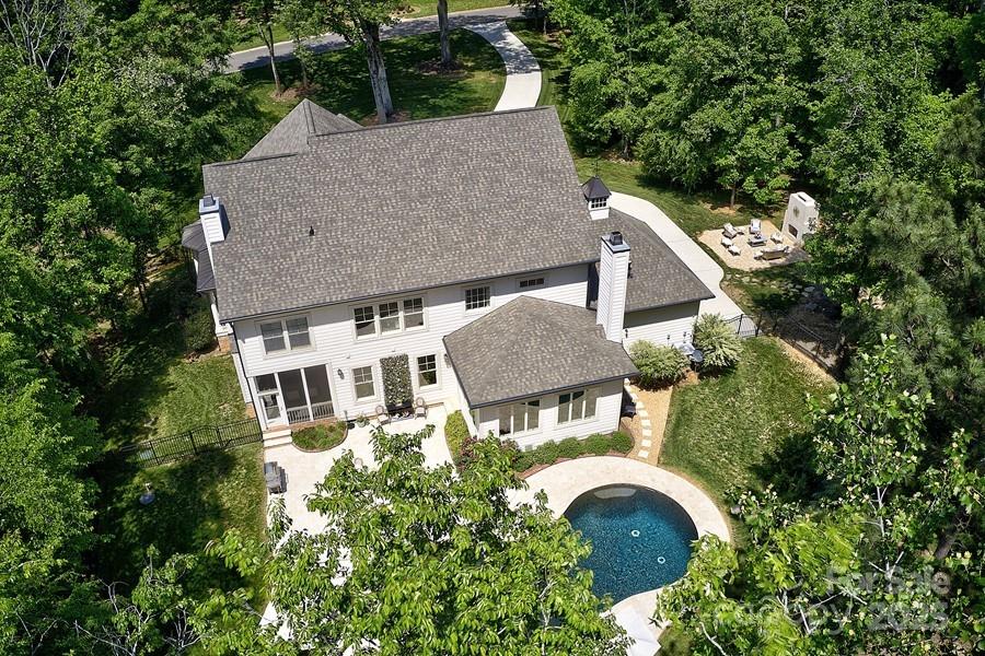 1415 Rosehill Drive