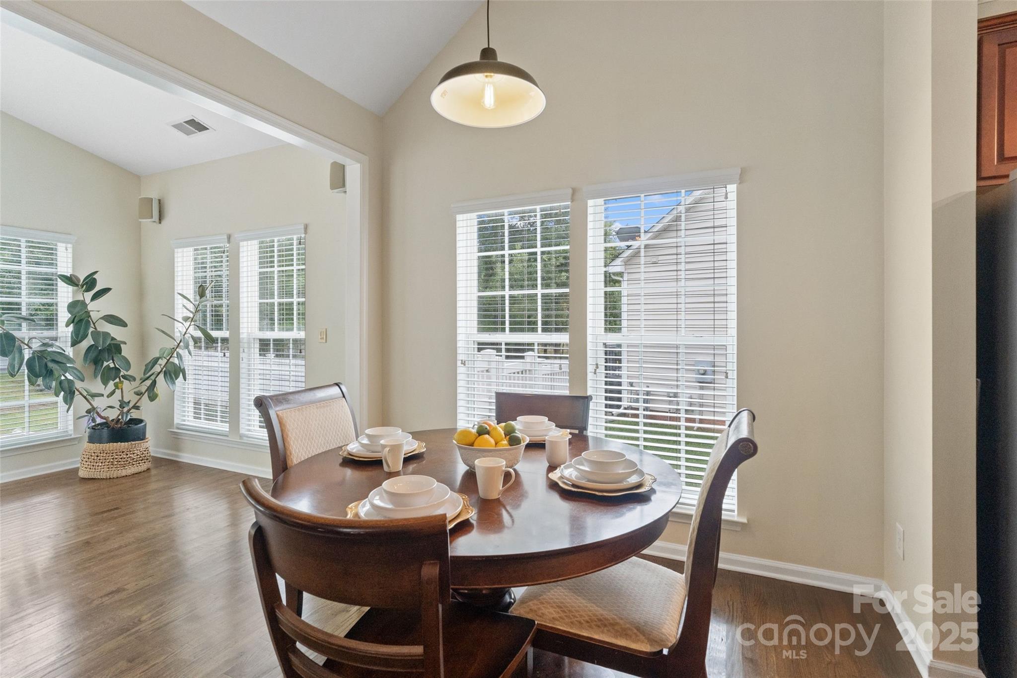 2676 Sunberry Lane NW