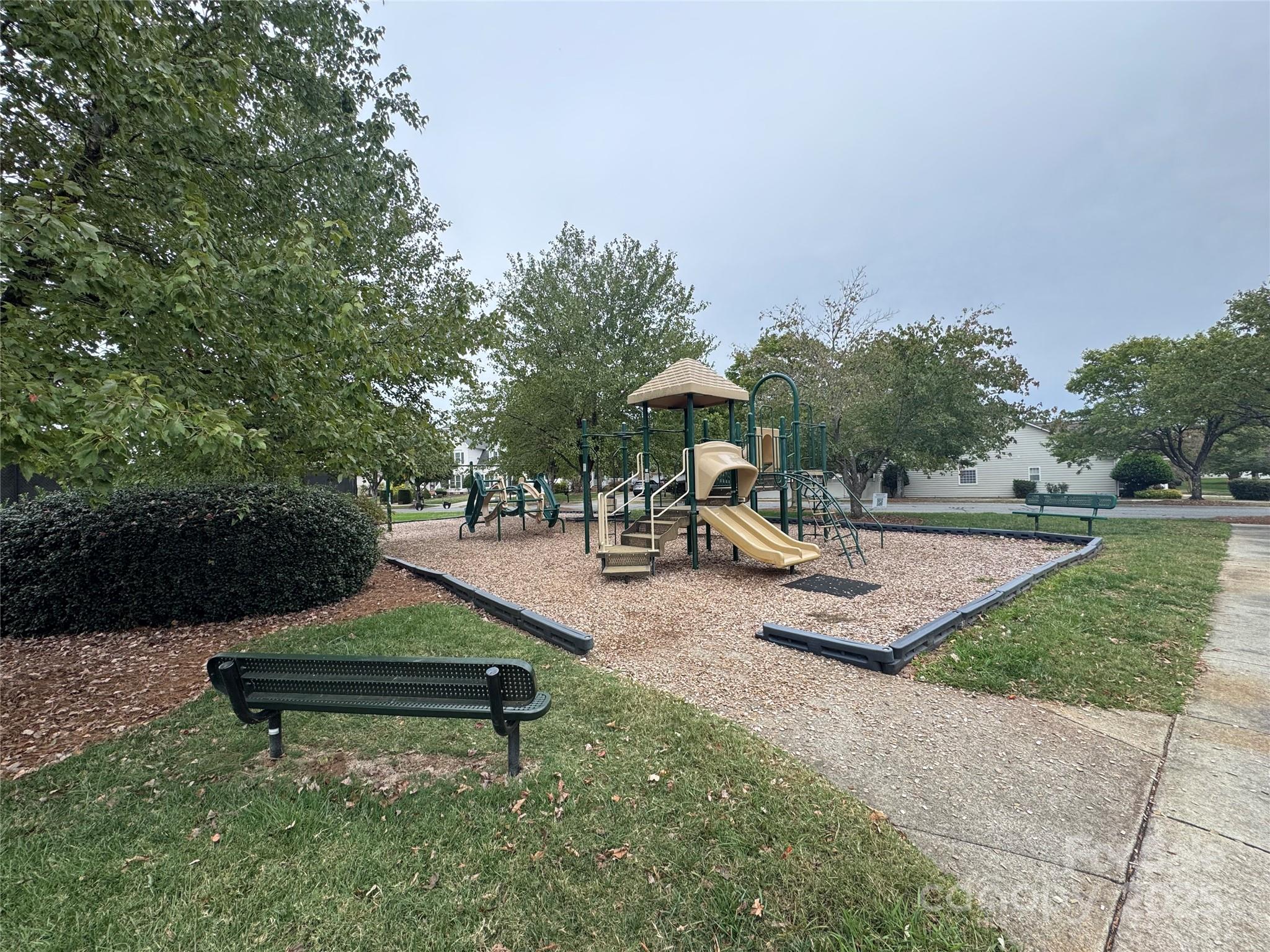 2676 Sunberry Lane NW