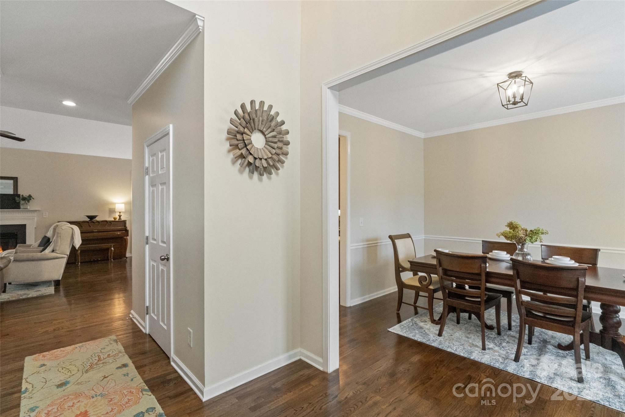 2676 Sunberry Lane NW